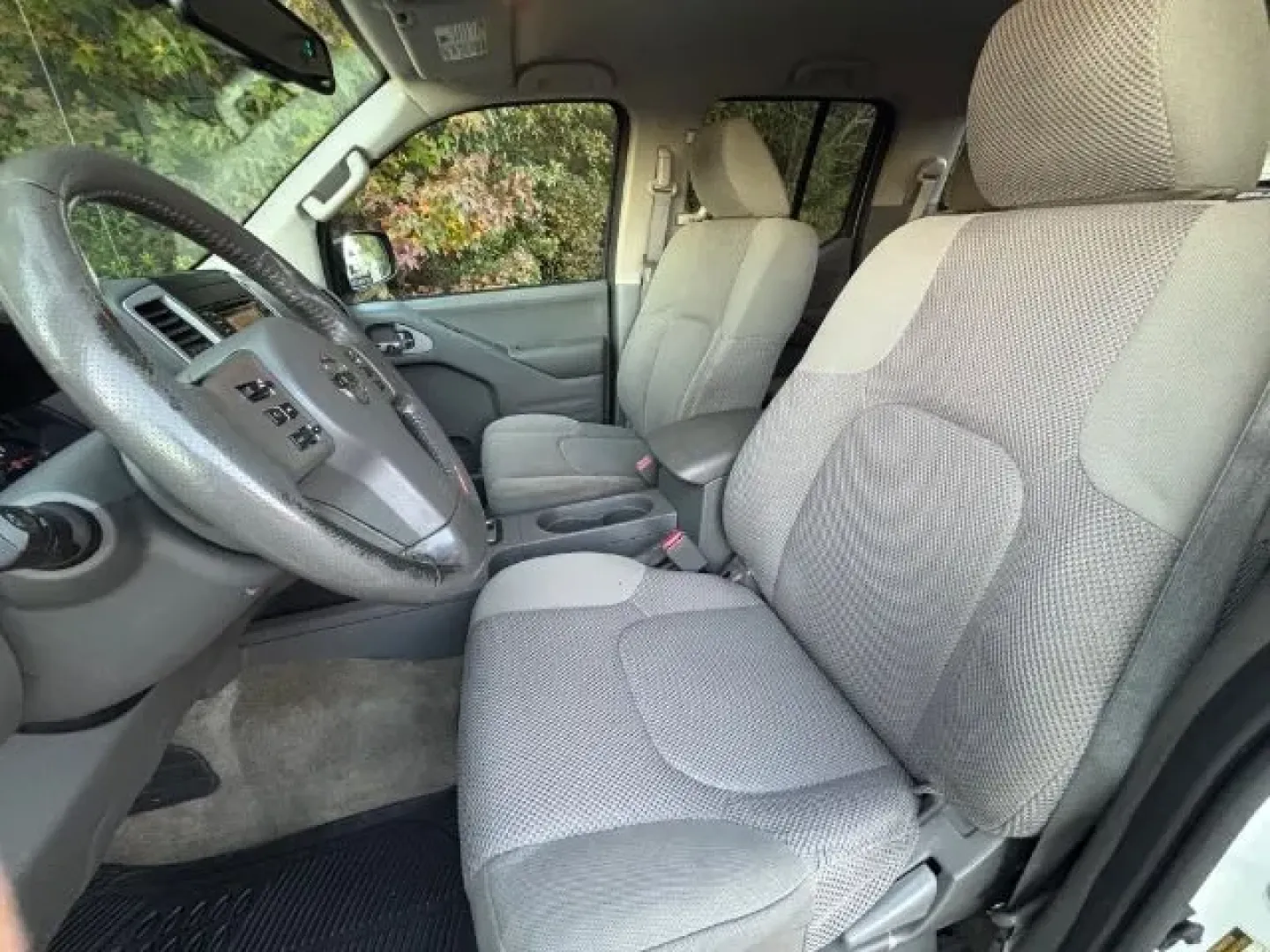 2016 /Beige Nissan Frontier SV (1N6AD0ER5GN) with an VQ 4L V-6 DOHC engine, located at 2761 East Hwy 501, Conway, SC, 29526, (843) 331-1151, 33.781528, -78.989883 - Are you ready to elevate your adventurous lifestyle? Introducing the 2016 Nissan Frontier SV, a rugged yet refined pickup truck that perfectly balances everyday utility with off-road prowess. Whether you're hauling gear for a weekend camping trip or tackling long commutes through Conway's scenic rou - Photo#10