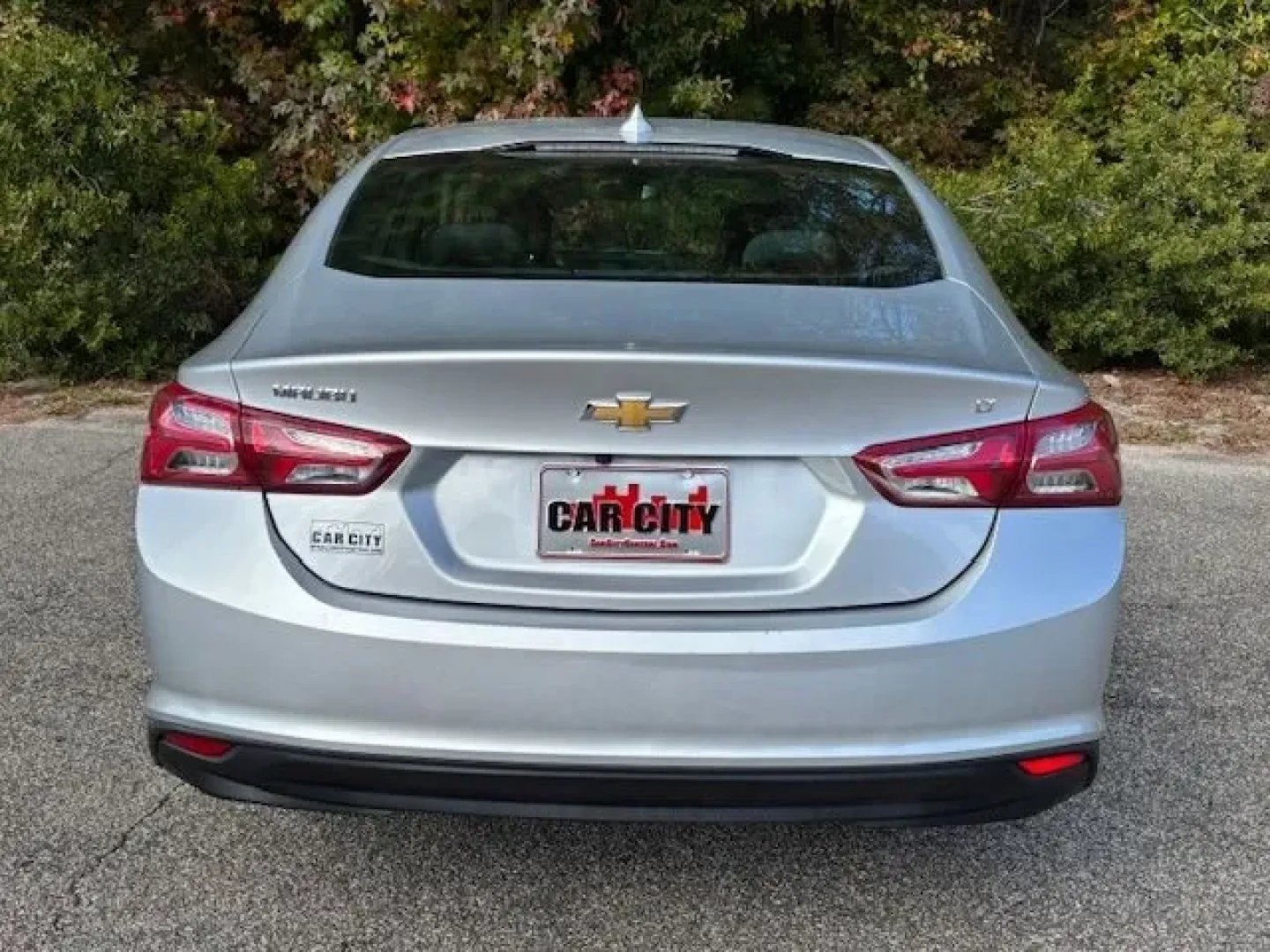 2021 /Jet Black Chevrolet Malibu FWD LT (1G1ZD5ST5MF) with an ECOTEC 1.5L I-4 gasoline direct injection engine, located at 2761 East Hwy 501, Conway, SC, 29526, (843) 331-1151, 33.781528, -78.989883 - **Discover Your Perfect Family Sedan: 2021 Chevrolet Malibu LT Car City, Conway, SC**<br /> <br /> Are you in the market for a reliable and stylish vehicle that can keep up with your busy lifestyle? Look no further than this stunning 2021 Chevrolet Malibu LT, now available at Car City, your trusted - Photo#5