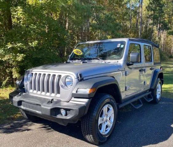 photo of 2020 Jeep Wrangler Sport S 4X4