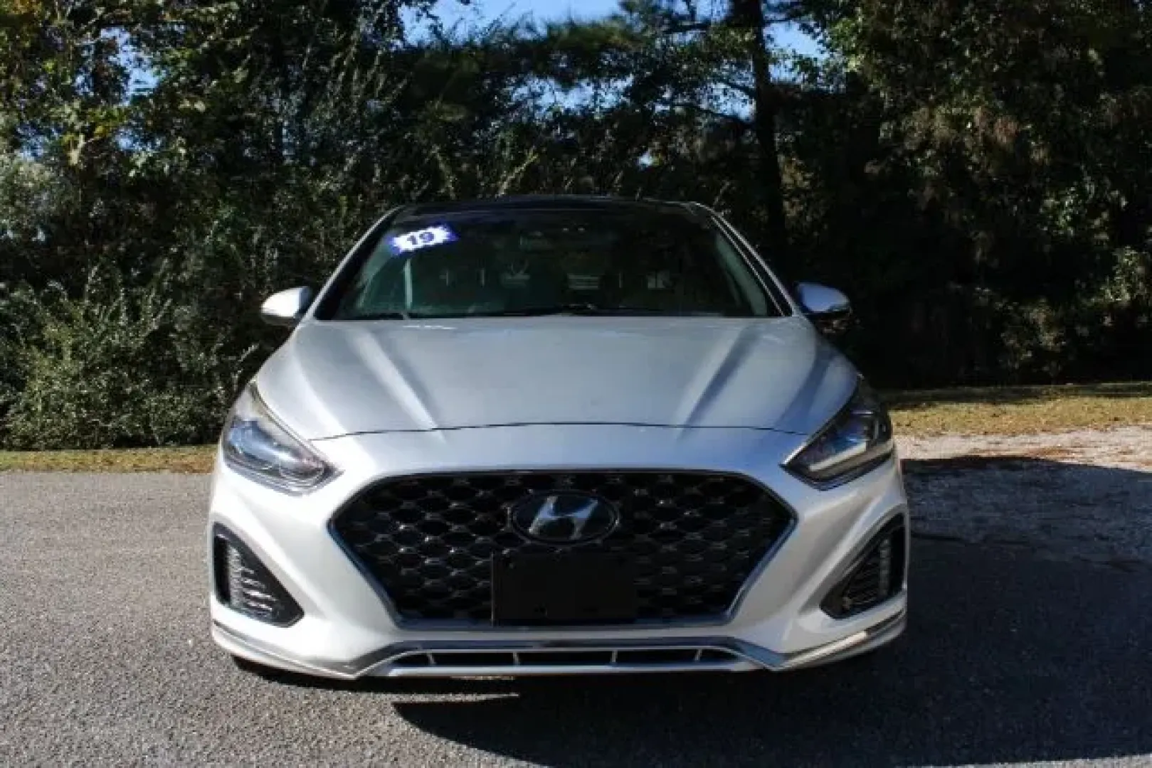 2019 Hyundai Sonata Limited 2.0T (5NPE34AB0KH) with an 2L I-4 gasoline direct injection engine, located at 9146 Ocean Hwy West, Calabash, NC, 28467, (910) 579-1110, 33.928635, -78.576157 - Discover the perfect blend of style, performance, and comfort with the 2019 Hyundai Sonata Limited 2.0T, available now at Car City - Whitesville, located at 3598 James B White Hwy South, Whiteville, NC 28472. This sedan is ideal for both daily commuters and those weekend road warriors seeking advent - Photo#1