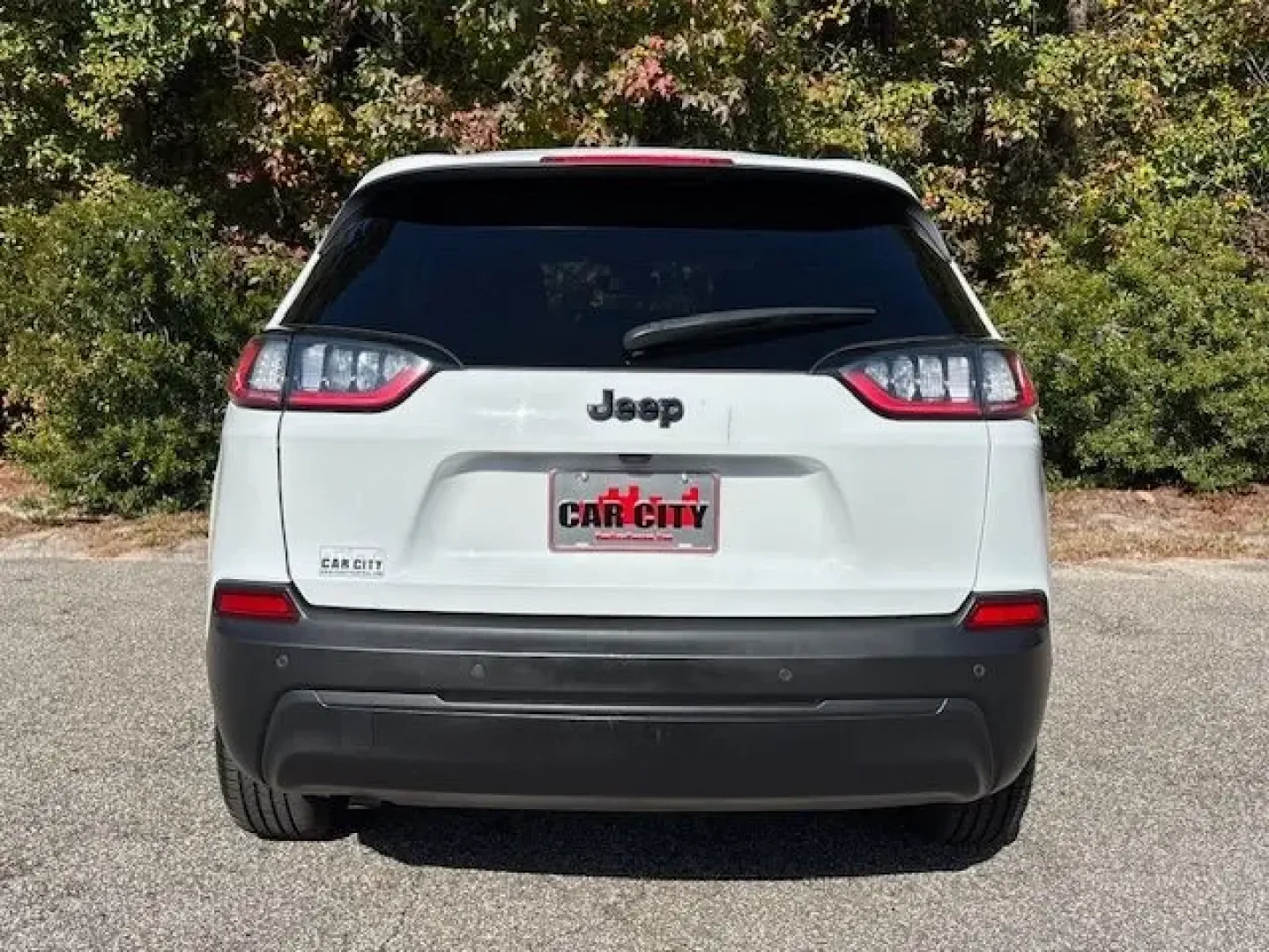 2021 /Black Jeep Cherokee Altitude FWD (1C4PJLLB4MD) with an Other engine, located at 2761 East Hwy 501, Conway, SC, 29526, (843) 331-1151, 33.781528, -78.989883 - **Discover the Ultimate Adventure with the 2021 Jeep Cherokee Altitude in Conway, SC!**<br /> <br /> Are you ready to elevate your weekend adventures or transform your daily commute into an exciting journey? The 2021 Jeep Cherokee Altitude is your ticket to a lifestyle filled with exploration, comfo - Photo#5