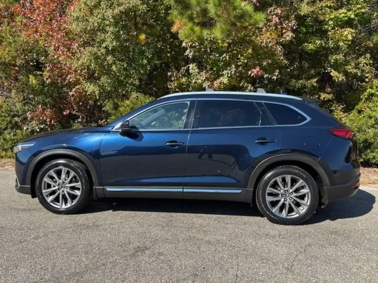 2018 /Black, leather Mazda CX-9 Grand Touring AWD (JM3TCBDY4J0) with an 2.5L L4 DOHC 16V engine, 6-Speed Automatic transmission, located at 2761 East Hwy 501, Conway, SC, 29526, (843) 331-1151, 33.781528, -78.989883 - Are you ready to elevate your family road trips or daily commutes with an SUV that combines luxury, comfort, and reliability? Look no further than this stunning 2018 Mazda CX-9 Grand Touring AWD available at Car City - Conway. With its spacious interior, advanced safety features, and impressive perf - Photo#2
