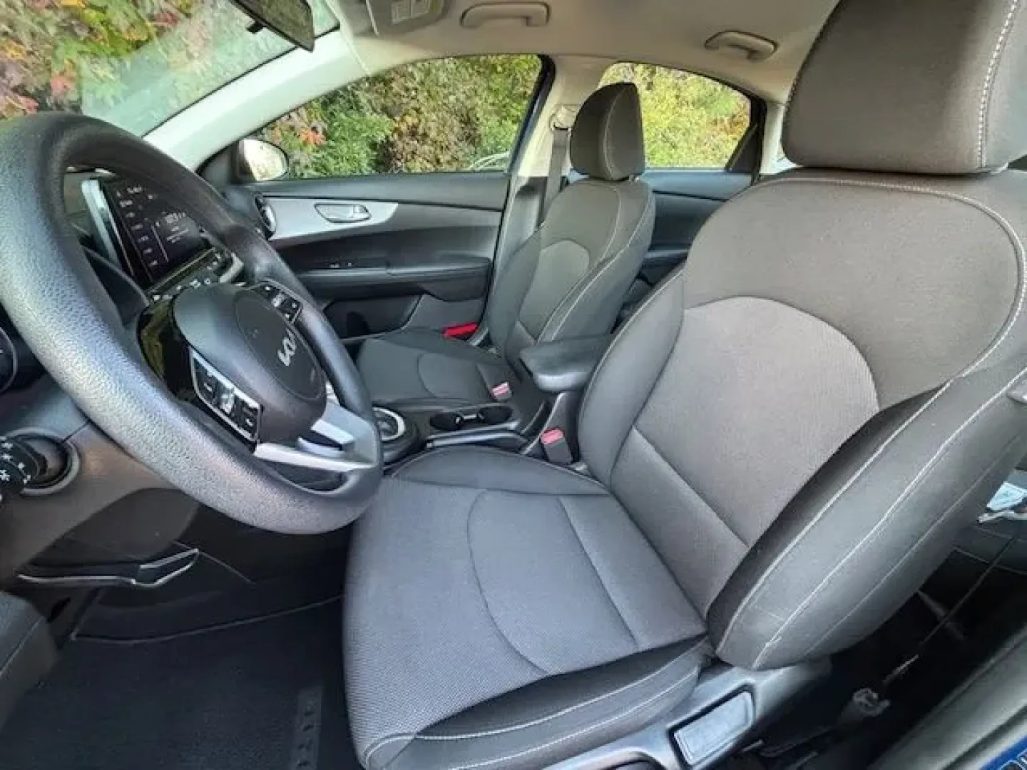 2023 /Black Kia Forte LXS (3KPF24AD4PE) with an 2L I-4 DOHC engine, located at 2761 East Hwy 501, Conway, SC, 29526, (843) 331-1151, 33.781528, -78.989883 - Discover the perfect companion for your daily commute or weekend adventures: the 2023 Kia Forte LXS, available now at Car City - Conway. This sleek, deep sea blue sedan combines style, practicality, and advanced technology to transform every drive into a memorable experience. Whether you're navigati - Photo#9