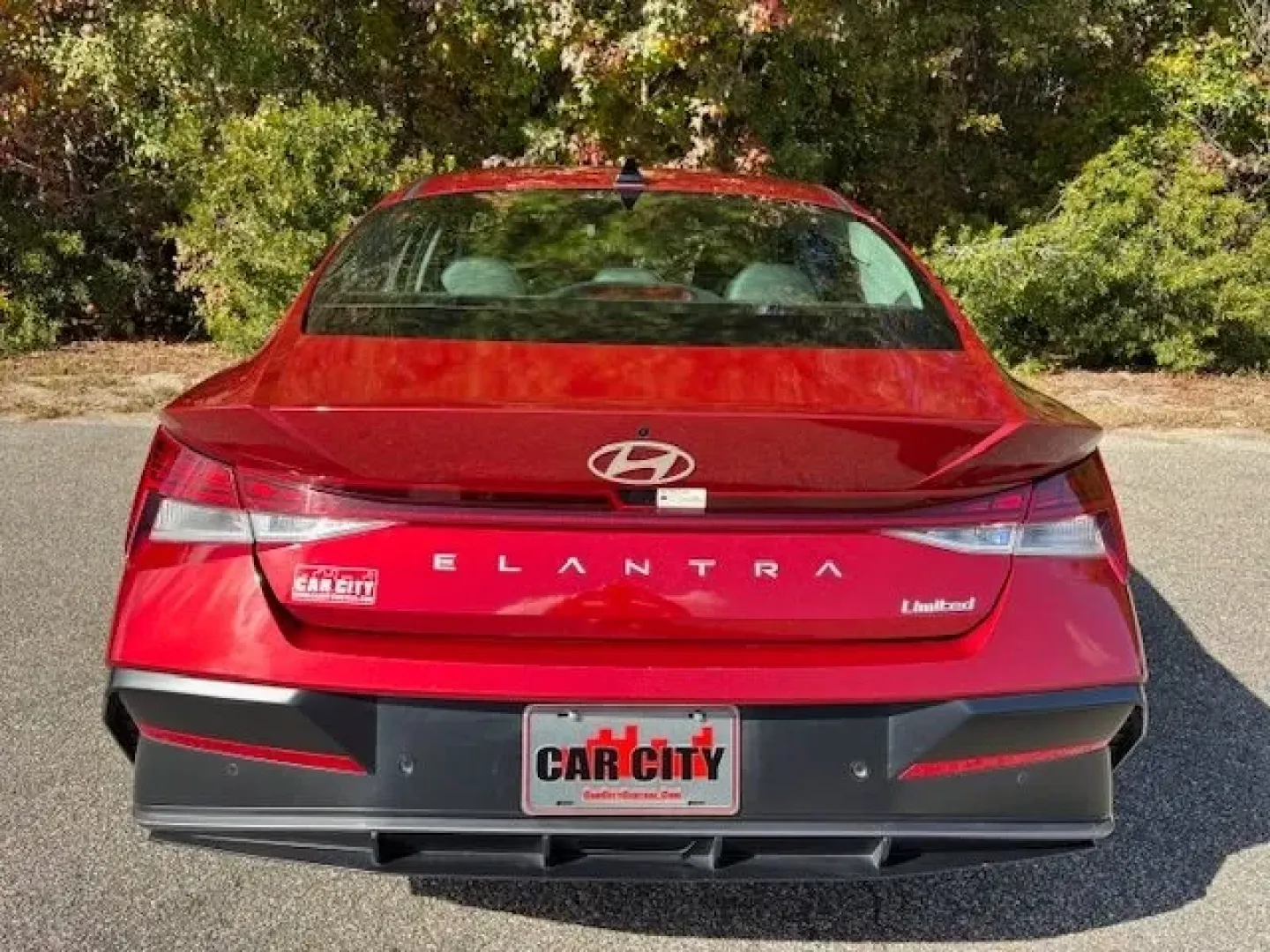 2024 /Black Hyundai Elantra Limited (KMHLP4DG7RU) with an Nu PE 2L I-4 DOHC engine, located at 2761 East Hwy 501, Conway, SC, 29526, (843) 331-1151, 33.781528, -78.989883 - **Discover the Perfect Blend of Style and Efficiency: 2024 Hyundai Elantra Limited at Car City - Conway**<br /> <br /> Are you in the market for a vehicle that effortlessly combines modern design with functionality? Whether you're a daily commuter navigating the bustling streets of Conway, SC, or a - Photo#5