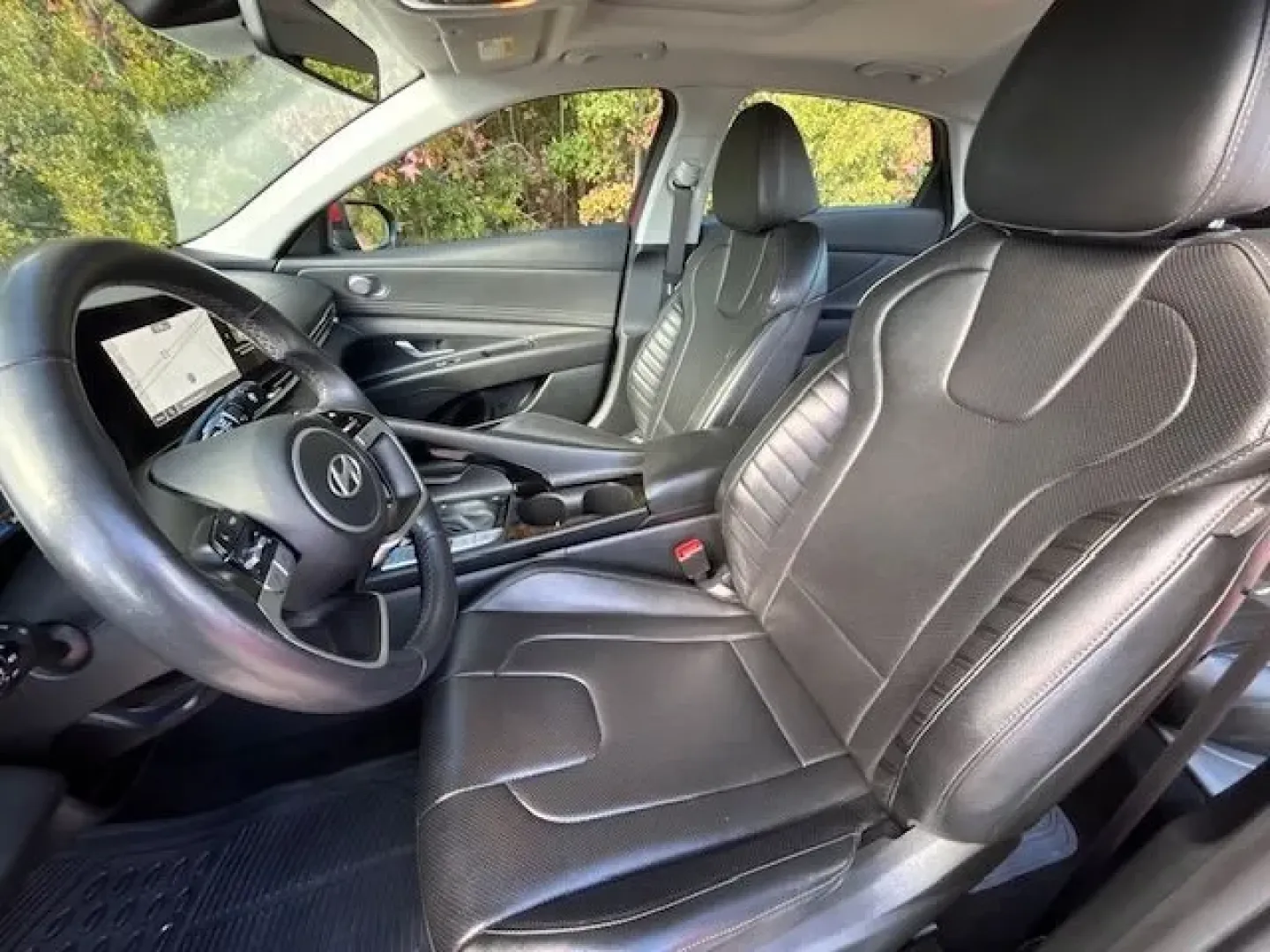 2024 /Black Hyundai Elantra Limited (KMHLP4DG7RU) with an Nu PE 2L I-4 DOHC engine, located at 2761 East Hwy 501, Conway, SC, 29526, (843) 331-1151, 33.781528, -78.989883 - **Discover the Perfect Blend of Style and Efficiency: 2024 Hyundai Elantra Limited at Car City - Conway**<br /> <br /> Are you in the market for a vehicle that effortlessly combines modern design with functionality? Whether you're a daily commuter navigating the bustling streets of Conway, SC, or a - Photo#10