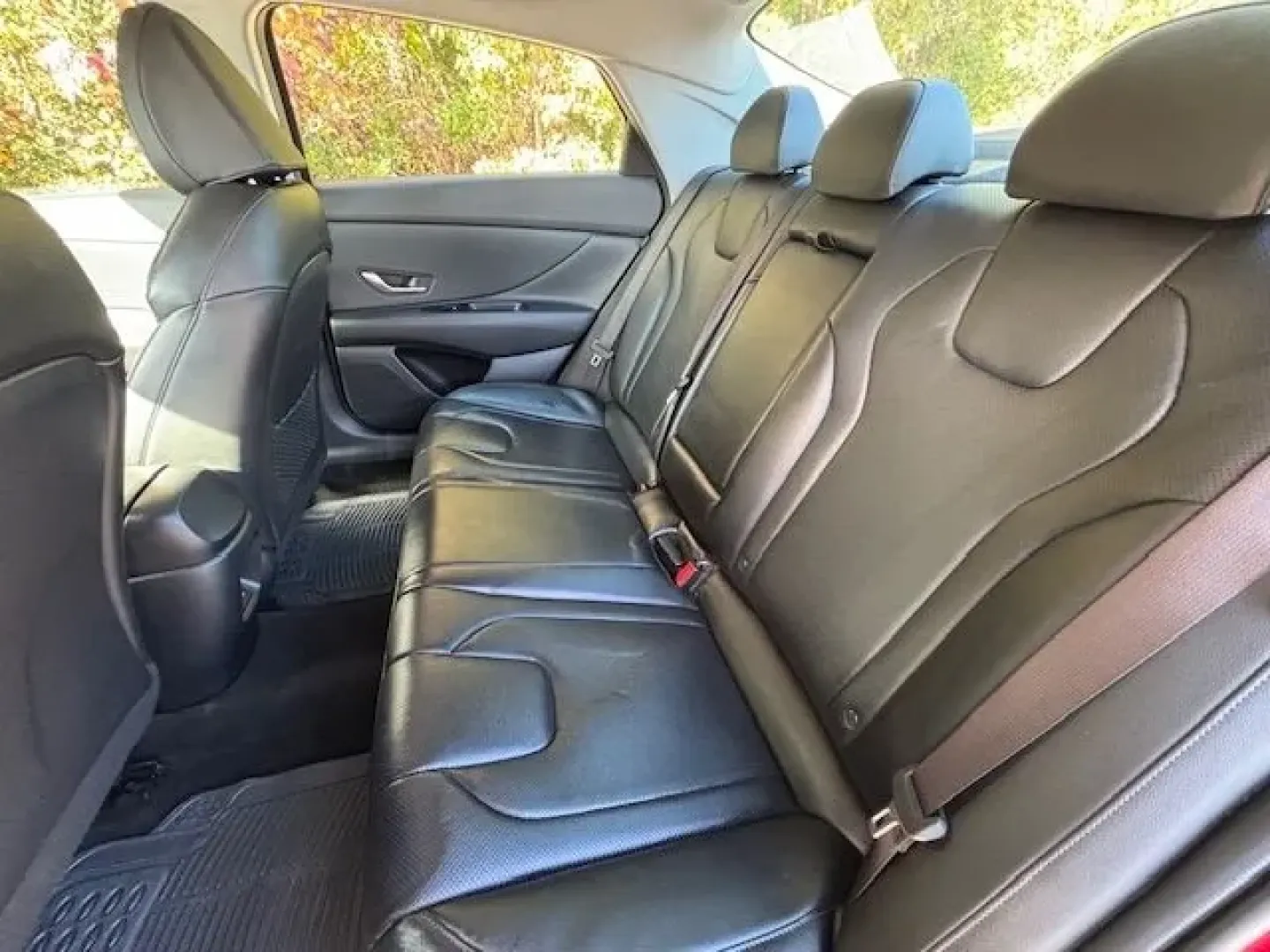 2024 /Black Hyundai Elantra Limited (KMHLP4DG7RU) with an Nu PE 2L I-4 DOHC engine, located at 2761 East Hwy 501, Conway, SC, 29526, (843) 331-1151, 33.781528, -78.989883 - **Discover the Perfect Blend of Style and Efficiency: 2024 Hyundai Elantra Limited at Car City - Conway**<br /> <br /> Are you in the market for a vehicle that effortlessly combines modern design with functionality? Whether you're a daily commuter navigating the bustling streets of Conway, SC, or a - Photo#11