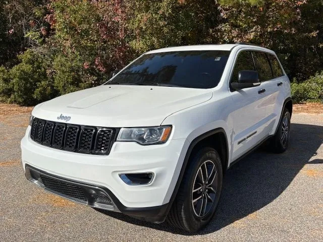 photo of 2020 Jeep Grand Cherokee Limited 2WD
