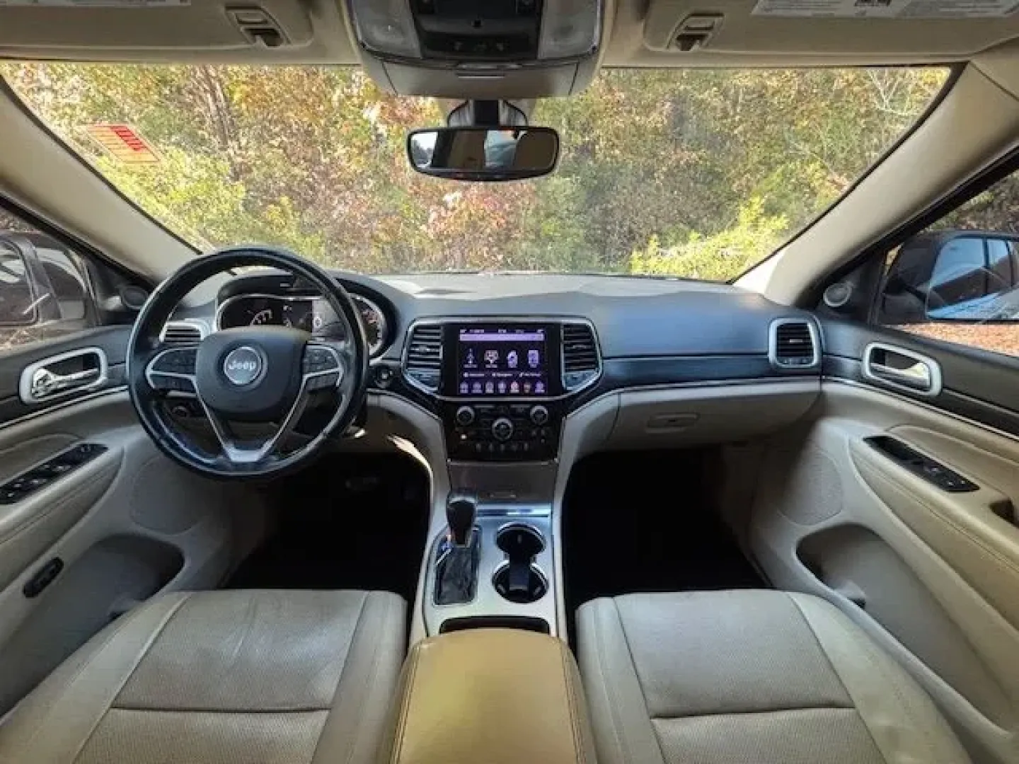 2020 /Black/Light Frost Be Jeep Grand Cherokee Limited 2WD (1C4RJEBG7LC) with an 3.6L V6 DOHC 24V engine, 8-Speed Automatic transmission, located at 2761 East Hwy 501, Conway, SC, 29526, (843) 331-1151, 33.781528, -78.989883 - **Discover Adventure with the 2020 Jeep Grand Cherokee Limited at Car City - Conway!**<br /> <br /> Are you ready to elevate your lifestyle with a vehicle that combines rugged capability with refined comfort? The 2020 Jeep Grand Cherokee Limited is the perfect SUV for weekend adventurers, growing fa - Photo#8