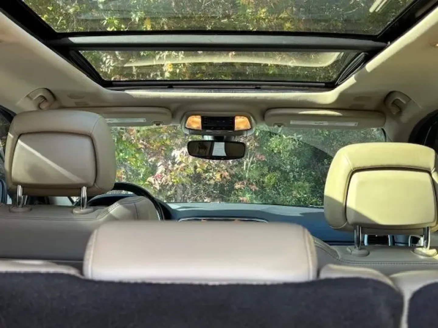 2020 /Black/Light Frost Be Jeep Grand Cherokee Limited 2WD (1C4RJEBG7LC) with an 3.6L V6 DOHC 24V engine, 8-Speed Automatic transmission, located at 2761 East Hwy 501, Conway, SC, 29526, (843) 331-1151, 33.781528, -78.989883 - **Discover Adventure with the 2020 Jeep Grand Cherokee Limited at Car City - Conway!**<br /> <br /> Are you ready to elevate your lifestyle with a vehicle that combines rugged capability with refined comfort? The 2020 Jeep Grand Cherokee Limited is the perfect SUV for weekend adventurers, growing fa - Photo#9