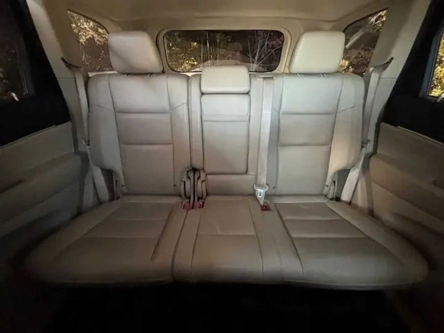 2020 /Black/Light Frost Be Jeep Grand Cherokee Limited 2WD (1C4RJEBG7LC) with an 3.6L V6 DOHC 24V engine, 8-Speed Automatic transmission, located at 2761 East Hwy 501, Conway, SC, 29526, (843) 331-1151, 33.781528, -78.989883 - **Discover Adventure with the 2020 Jeep Grand Cherokee Limited at Car City - Conway!**<br /> <br /> Are you ready to elevate your lifestyle with a vehicle that combines rugged capability with refined comfort? The 2020 Jeep Grand Cherokee Limited is the perfect SUV for weekend adventurers, growing fa - Photo#13