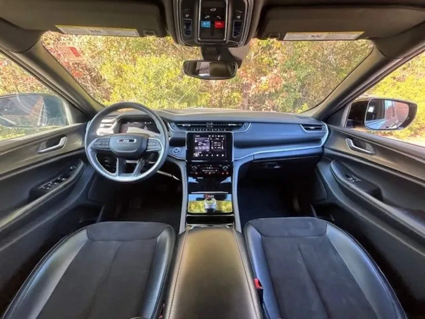 2023 /Global Black Jeep Grand Cherokee Altitude 4x4 (1C4RJKAG7P8) with an Pentastar 3.6L V-6 DOHC engine, located at 2761 East Hwy 501, Conway, SC, 29526, (843) 331-1151, 33.781528, -78.989883 - **Discover Adventure and Comfort with the 2023 Jeep Grand Cherokee Altitude 4x4 Perfect for Your Family's Next Journey!**<br /> <br /> Are you on the hunt for a vehicle that seamlessly blends rugged adventure with family-friendly comfort? Look no further! The 2023 Jeep Grand Cherokee Altitude 4x4 i - Photo#8