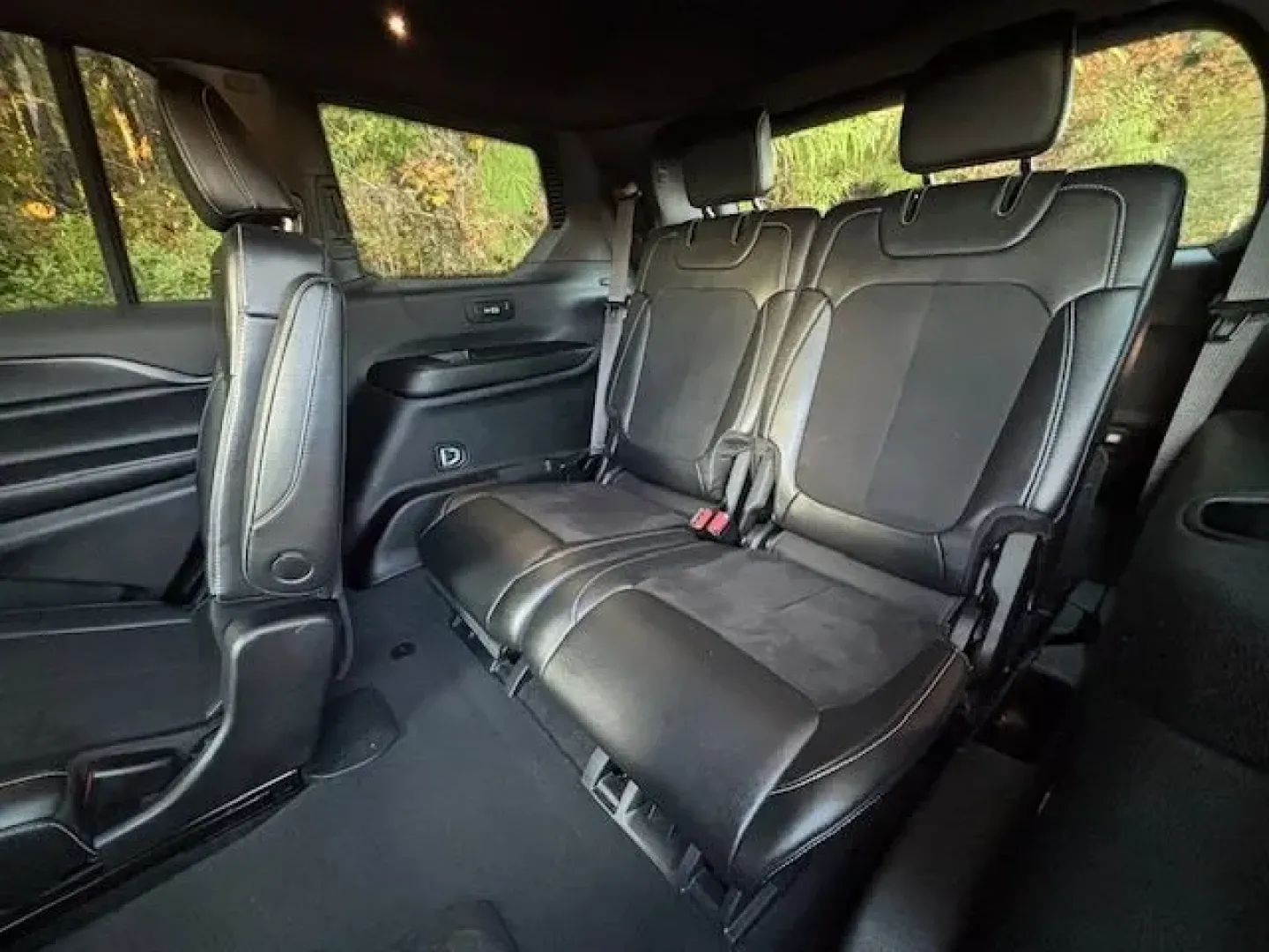 2023 /Global Black Jeep Grand Cherokee Altitude 4x4 (1C4RJKAG7P8) with an Pentastar 3.6L V-6 DOHC engine, located at 2761 East Hwy 501, Conway, SC, 29526, (843) 331-1151, 33.781528, -78.989883 - **Discover Adventure and Comfort with the 2023 Jeep Grand Cherokee Altitude 4x4 Perfect for Your Family's Next Journey!**<br /> <br /> Are you on the hunt for a vehicle that seamlessly blends rugged adventure with family-friendly comfort? Look no further! The 2023 Jeep Grand Cherokee Altitude 4x4 i - Photo#13