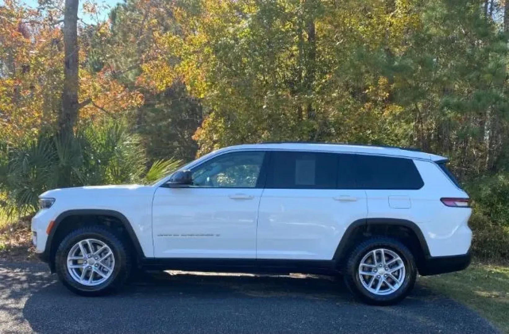 2023 /Global Black Jeep Grand Cherokee Laredo 4x2 (1C4RJJAG7P8) with an Pentastar 3.6L V-6 DOHC engine, located at 3598 James B White Hwy South, Whiteville, NC, 28472, (910) 642-3196, 34.294846, -78.732613 - **Adventure Awaits with the 2023 Jeep Grand Cherokee Laredo: Your Ultimate SUV for Every Journey!**<br /> <br /> Are you ready to elevate your driving experience? The 2023 Jeep Grand Cherokee Laredo is the perfect companion for those who crave adventure, providing unmatched versatility for both dail - Photo#0