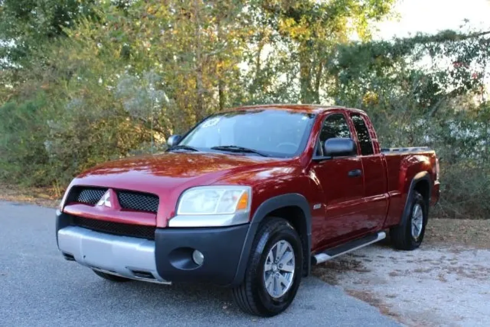 2006 Mitsubishi Raider Duro Cross V8 (1Z7HT32N26S) with an 4.7L V-8 regular unleaded engine, located at 3598 James B White Hwy South, Whiteville, NC, 28472, (910) 642-3196, 34.294846, -78.732613 - 2006 Mitsubishi Raider Duro Cross V8 - Photo#0