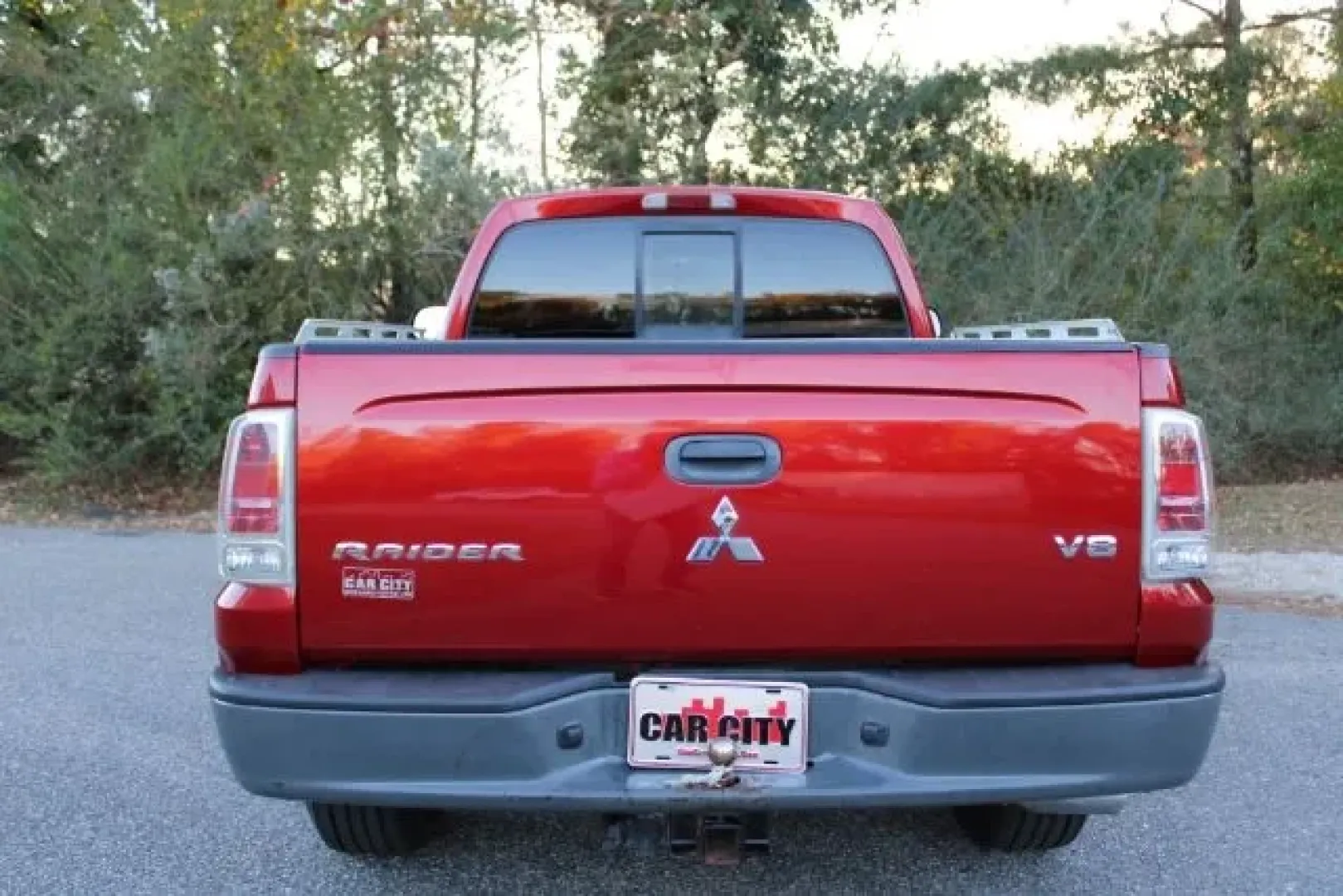 2006 Mitsubishi Raider Duro Cross V8 (1Z7HT32N26S) with an 4.7L V-8 regular unleaded engine, located at 3598 James B White Hwy South, Whiteville, NC, 28472, (910) 642-3196, 34.294846, -78.732613 - 2006 Mitsubishi Raider Duro Cross V8 - Photo#2