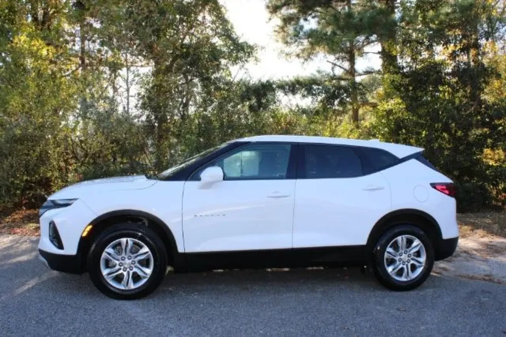 2021 /Jet Black, premium c Chevrolet Blazer 2LT (3GNKBCRS9MS) with an 3.6L V6 DOHC 24V engine, 9-Speed Automatic transmission, located at 3598 James B White Hwy South, Whiteville, NC, 28472, (910) 642-3196, 34.294846, -78.732613 - **Discover Adventure and Comfort with the 2021 Chevrolet Blazer at Car City - Whitesville!**<br /> <br /> Are you ready to elevate your daily commute or embark on weekend adventures? The 2021 Chevrolet Blazer is designed for those who crave both style and functionality. With its sleek Summit White e - Photo#4