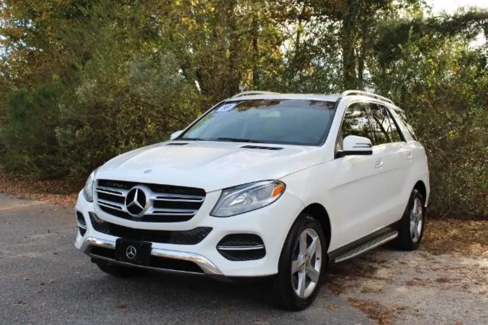 2016 Mercedes-Benz GLE 350 4MATIC (4JGDA5HB6GA) with an 3.5L V-6 gasoline direct injection engine, located at 2761 East Hwy 501, Conway, SC, 29526, (843) 331-1151, 33.781528, -78.989883 - ### Discover Adventure and Luxury Combined with a 2016 Mercedes-Benz GLE 350<br /> <br /> Are you ready to elevate your driving experience? Picture this: You're embarking on a weekend getaway, loaded with friends or family, the stunning Polar White 2016 Mercedes-Benz GLE 350 parked outside, ready to - Photo#0