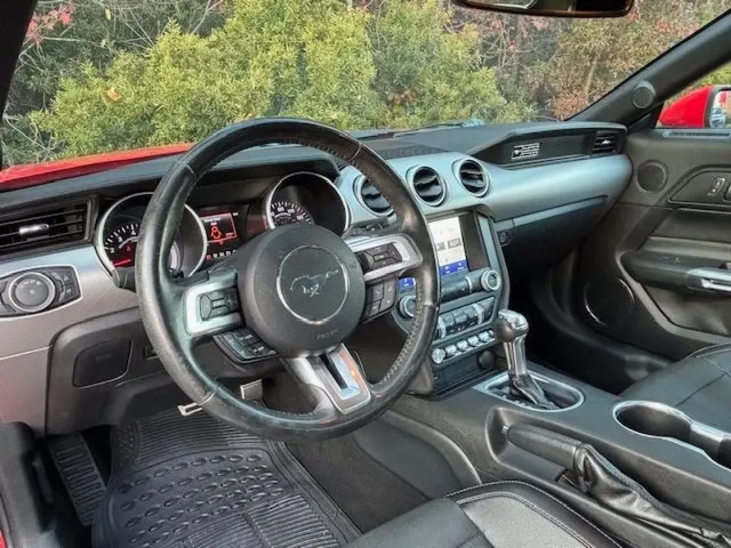 2020 /Ebony Ford Mustang EcoBoost Premium Convertible (1FATP8UH9L5) with an EcoBoost 2.3L I-4 gasoline direct injection engine, located at 2761 East Hwy 501, Conway, SC, 29526, (843) 331-1151, 33.781528, -78.989883 - **Unleash Your Adventurous Spirit with the 2020 Ford Mustang EcoBoost Premium Convertible!** <br /> <br /> Are you ready to elevate your driving experience? Whether you're cruising along the stunning coastal roads of Myrtle Beach or embarking on weekend escapades through the picturesque scenery surr - Photo#10