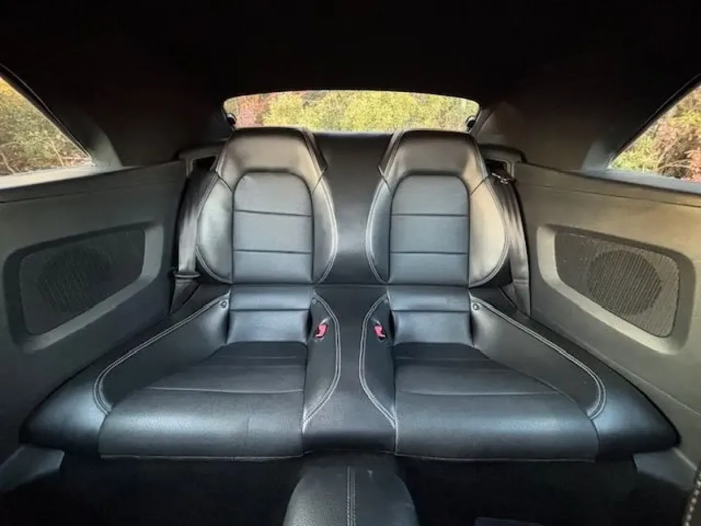 2020 /Ebony Ford Mustang EcoBoost Premium Convertible (1FATP8UH9L5) with an EcoBoost 2.3L I-4 gasoline direct injection engine, located at 2761 East Hwy 501, Conway, SC, 29526, (843) 331-1151, 33.781528, -78.989883 - **Unleash Your Adventurous Spirit with the 2020 Ford Mustang EcoBoost Premium Convertible!** <br /> <br /> Are you ready to elevate your driving experience? Whether you're cruising along the stunning coastal roads of Myrtle Beach or embarking on weekend escapades through the picturesque scenery surr - Photo#13