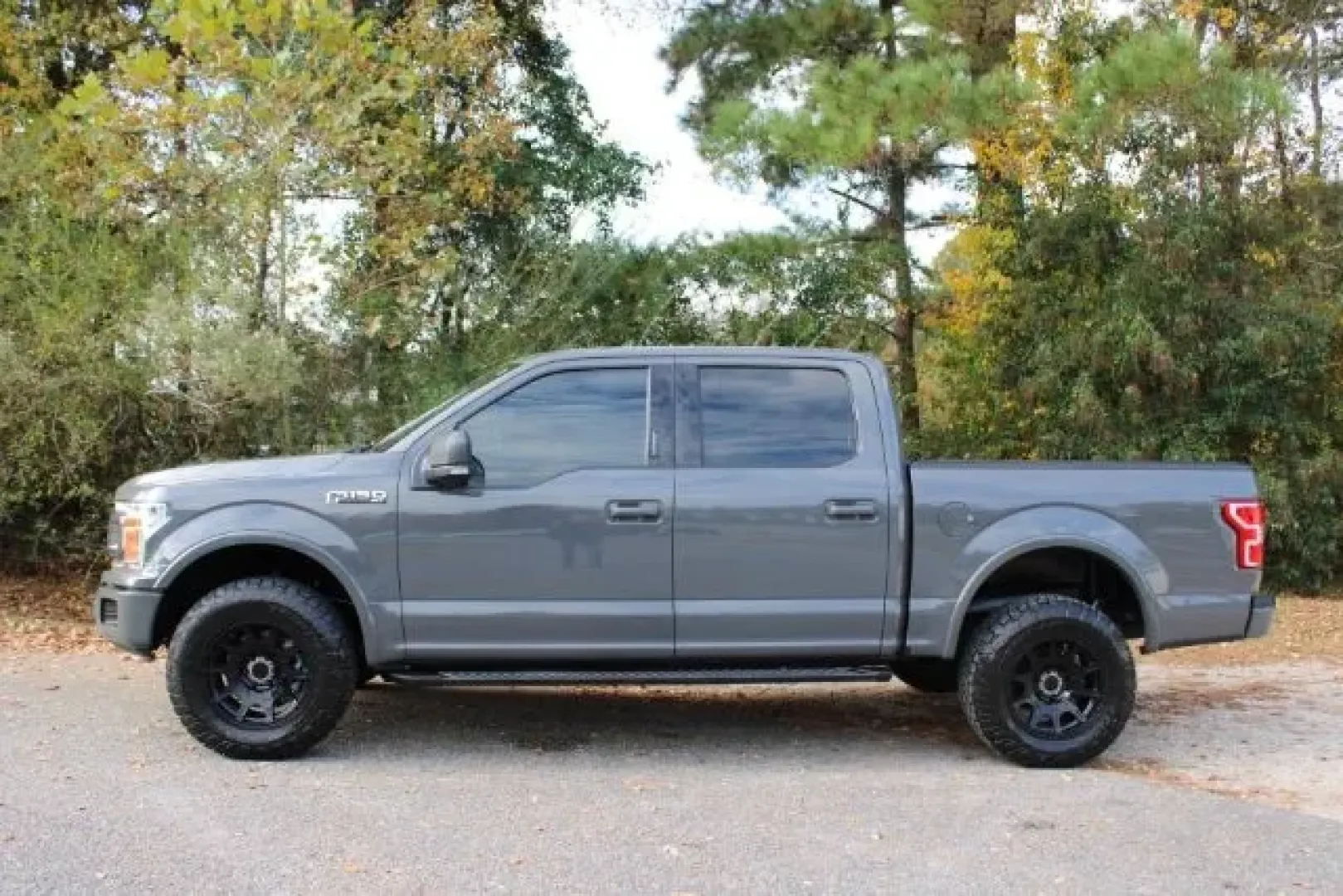 2020 Ford F-150 XLT (1FTEW1C40LF) with an Other engine, located at 2761 East Hwy 501, Conway, SC, 29526, (843) 331-1151, 33.781528, -78.989883 - Are you ready to elevate your adventures? Whether you're navigating the busy streets of Whiteville, NC, or heading out for a weekend road trip with the family, this 2020 Ford F-150 XLT is the perfect companion for those who crave versatility and power in their daily drive. With its robust design and - Photo#4