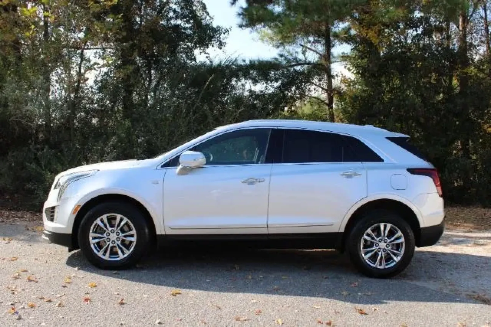 2020 Cadillac XT5 FWD Premium Luxury (1GYKNCRS0LZ) with an Other engine, located at 3598 James B White Hwy South, Whiteville, NC, 28472, (910) 642-3196, 34.294846, -78.732613 - 2020 Cadillac XT5 FWD Premium Luxury - Photo#4