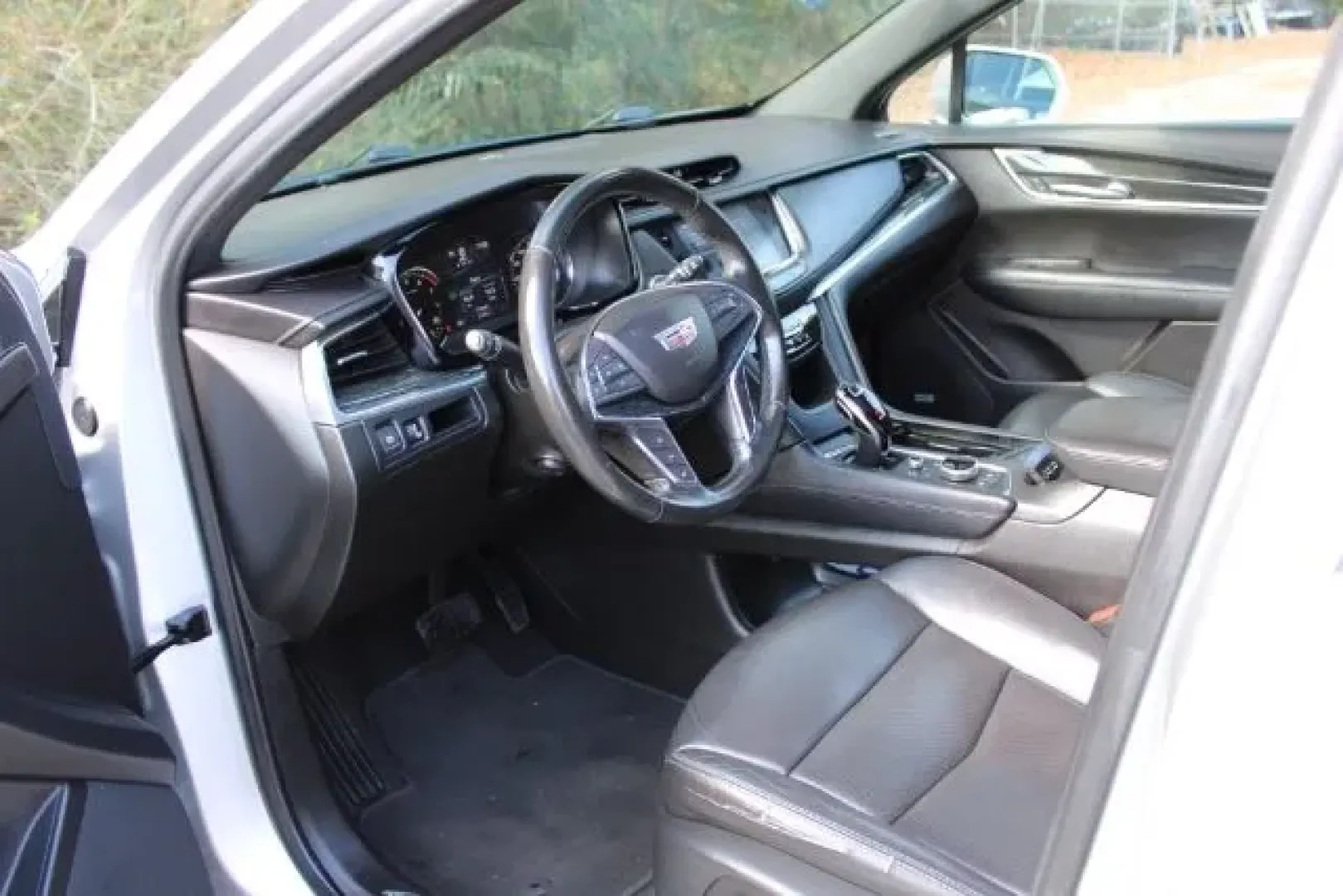 2020 Cadillac XT5 FWD Premium Luxury (1GYKNCRS0LZ) with an Other engine, located at 3598 James B White Hwy South, Whiteville, NC, 28472, (910) 642-3196, 34.294846, -78.732613 - 2020 Cadillac XT5 FWD Premium Luxury - Photo#9