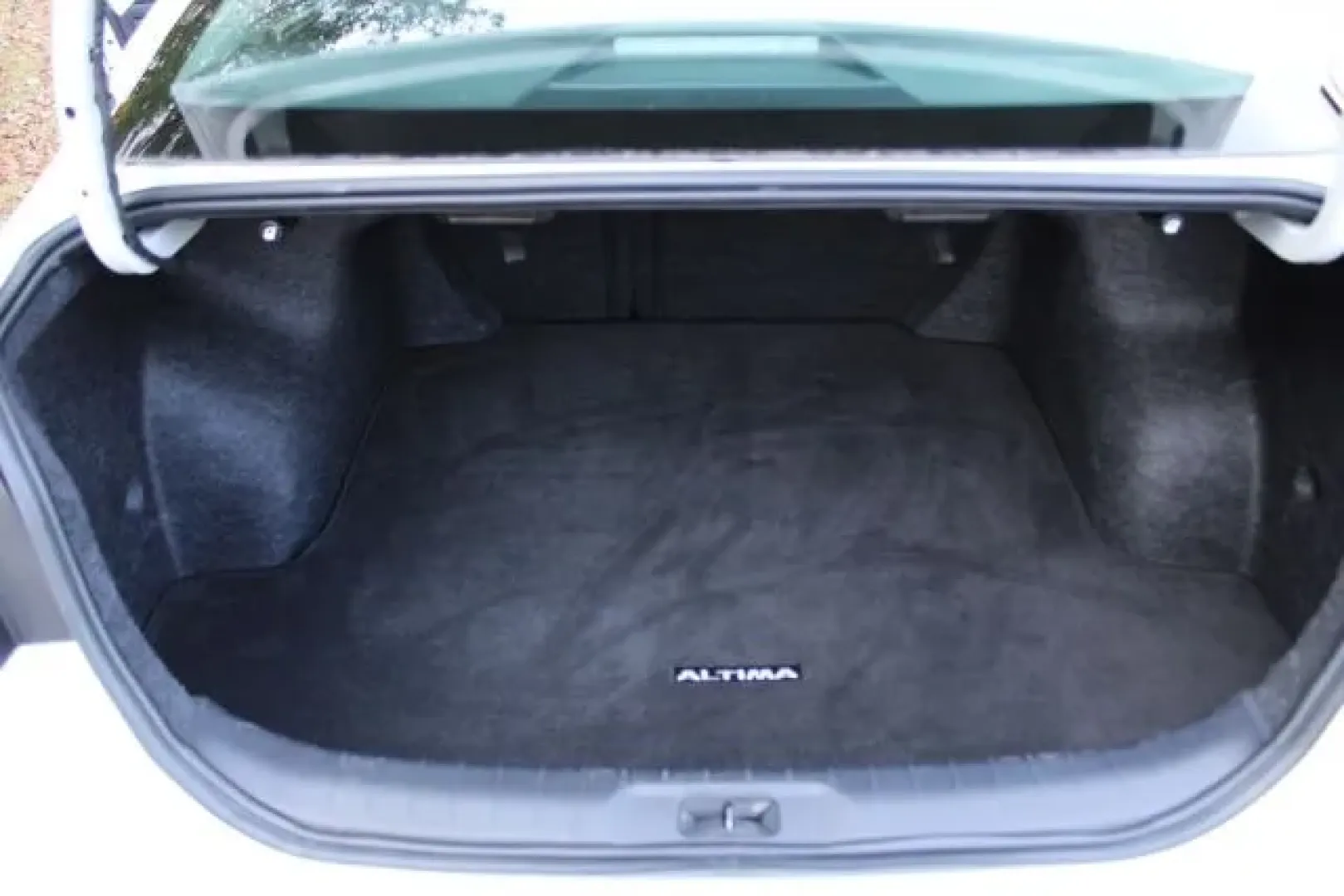 2024 Nissan Altima SR FWD (1N4BL4CV3RN) with an 2.5L I-4 gasoline direct injection engine, located at 3598 James B White Hwy South, Whiteville, NC, 28472, (910) 642-3196, 34.294846, -78.732613 - Are you searching for a reliable and stylish sedan that fits perfectly into your busy lifestyle? Look no further than this stunning 2024 Nissan Altima SR FWD, available now at Car City - Whitesville! This pre-owned vehicle is ideal for families, commuters, and anyone who appreciates quality used veh - Photo#10