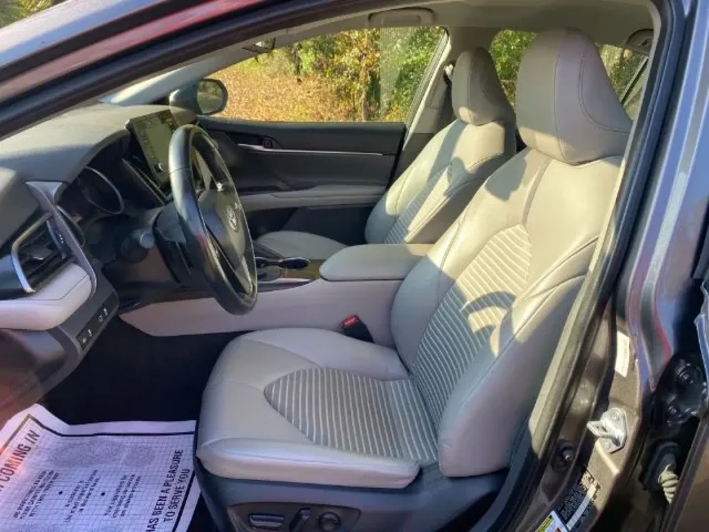 2024 /Ash Toyota Camry SE (4T1T11AK1RU) with an 2.5L I-4 port/direct injection engine, located at 9146 Ocean Hwy West, Calabash, NC, 28467, (910) 579-1110, 33.928635, -78.576157 - ### Discover Your Next Adventure with the 2024 Toyota Camry SE at Car City - Calabash!<br /> <br /> Are you searching for the perfect vehicle that seamlessly fits into your busy lifestyle? Whether you're a commuter tackling long drives on Highway 17, a growing family in need of a safe and reliable r - Photo#5