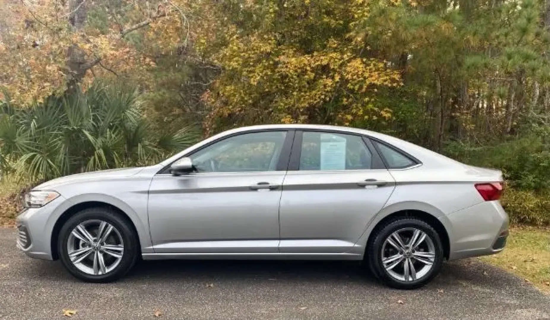 2024 /Titan Black Volkswagen Jetta 1.5T SE (3VW7M7BU6RM) with an 1.5L I-4 gasoline direct injection engine, located at 9146 Ocean Hwy West, Calabash, NC, 28467, (910) 579-1110, 33.928635, -78.576157 - Experience life on the road like never before with the stunning 2024 Volkswagen Jetta 1.5T SE, now available at Car City - Calabash. Located at 9146 Ocean Hwy West, Calabash, NC 28467, our pre-owned dealership specializes in quality used vehicles, making this sedan a perfect choice for those seeking - Photo#1