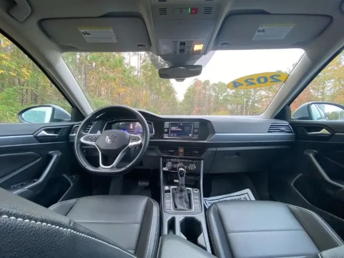 2024 /Titan Black Volkswagen Jetta 1.5T SE (3VW7M7BU6RM) with an 1.5L I-4 gasoline direct injection engine, located at 9146 Ocean Hwy West, Calabash, NC, 28467, (910) 579-1110, 33.928635, -78.576157 - Experience life on the road like never before with the stunning 2024 Volkswagen Jetta 1.5T SE, now available at Car City - Calabash. Located at 9146 Ocean Hwy West, Calabash, NC 28467, our pre-owned dealership specializes in quality used vehicles, making this sedan a perfect choice for those seeking - Photo#3