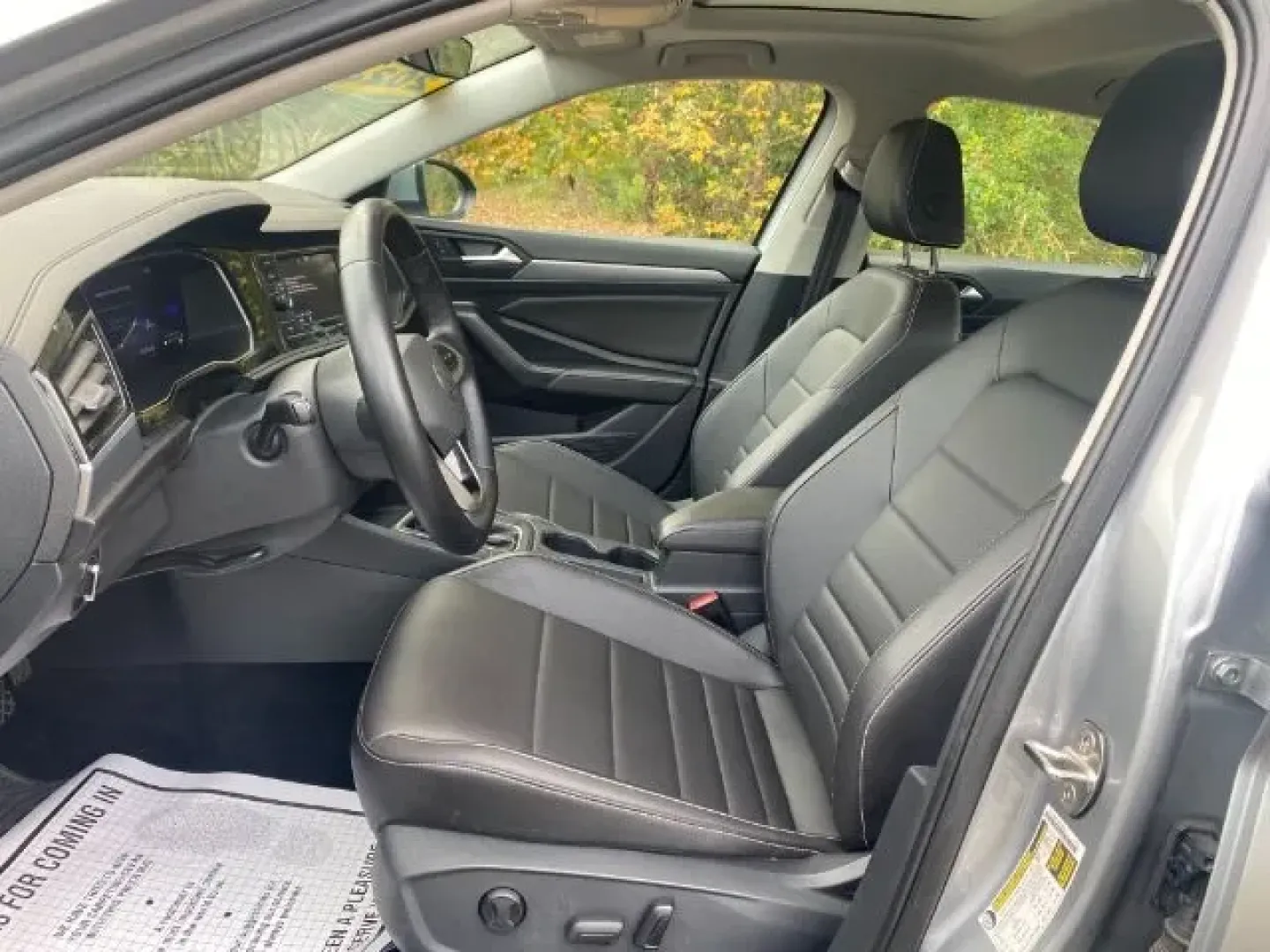 2024 /Titan Black Volkswagen Jetta 1.5T SE (3VW7M7BU6RM) with an 1.5L I-4 gasoline direct injection engine, located at 9146 Ocean Hwy West, Calabash, NC, 28467, (910) 579-1110, 33.928635, -78.576157 - Experience life on the road like never before with the stunning 2024 Volkswagen Jetta 1.5T SE, now available at Car City - Calabash. Located at 9146 Ocean Hwy West, Calabash, NC 28467, our pre-owned dealership specializes in quality used vehicles, making this sedan a perfect choice for those seeking - Photo#4