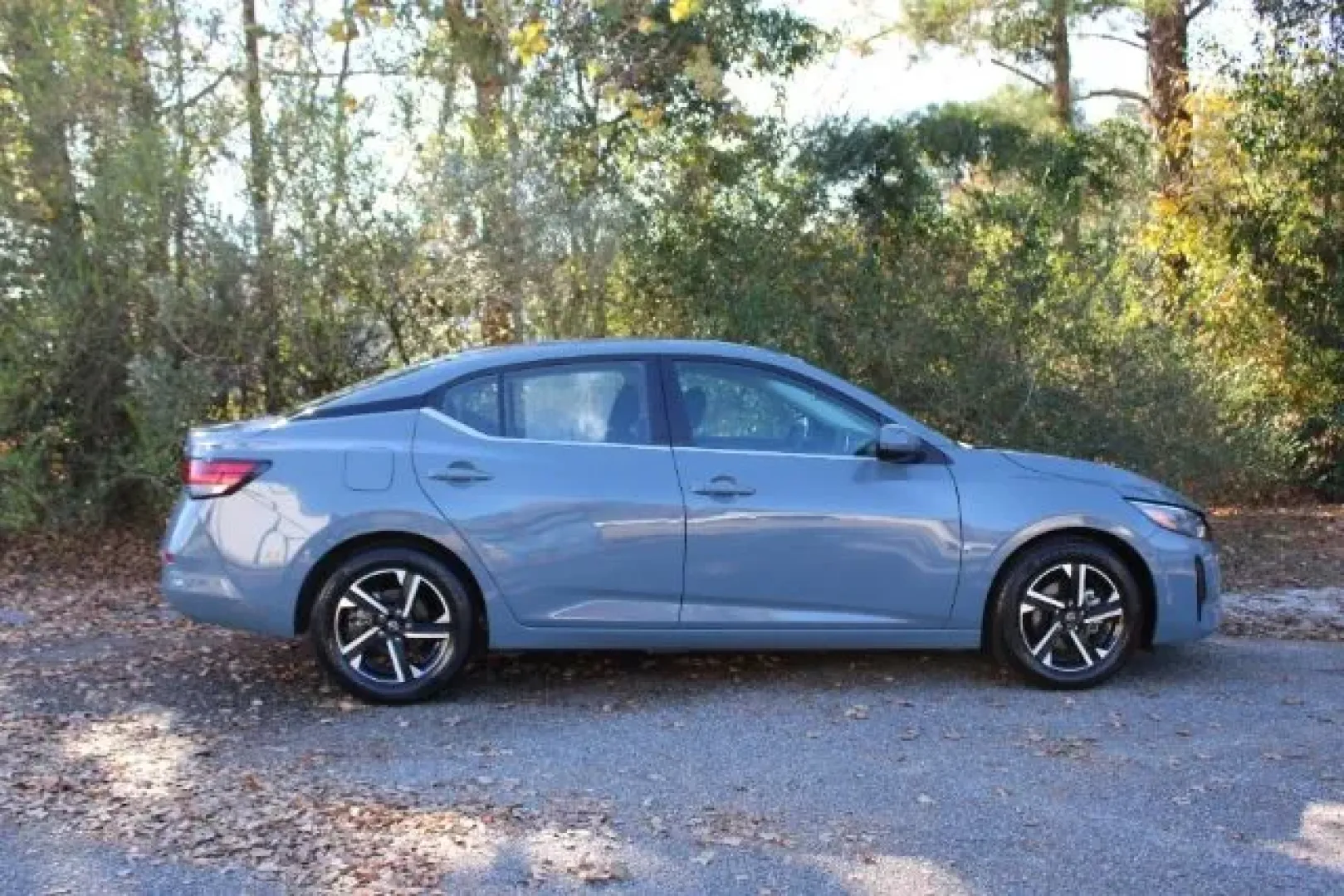 2024 Nissan Sentra SV Xtronic CVT (3N1AB8CV9RY) with an 2L I-4 gasoline direct injection engine, located at 3598 James B White Hwy South, Whiteville, NC, 28472, (910) 642-3196, 34.294846, -78.732613 - **Explore the Open Road with the 2024 Nissan Sentra SV Your Ideal Commuter Companion!**<br /> <br /> Are you searching for a reliable vehicle that perfectly balances style, comfort, and efficiency? Look no further! The 2024 Nissan Sentra SV is tailored for the modern commuter and is ideal for anyon - Photo#3