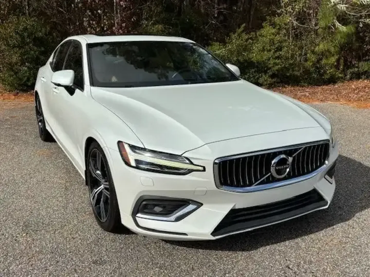 2019 /Amber Volvo S60 T6 Inscription (7JRA22TL8KG) with an Drive-E 2L I-4 gasoline direct injection engine, 8A transmission, located at 2761 East Hwy 501, Conway, SC, 29526, (843) 331-1151, 33.781528, -78.989883 - **Elevate Your Daily Drive with the 2019 Volvo S60 T6 Inscription at Car City - Conway!**<br /> <br /> Imagine gliding through the streets of Conway, SC, in a luxurious 2019 Volvo S60 T6 Inscription, an ideal companion for both your daily commute and weekend getaways. With its elegant design and sop - Photo#1