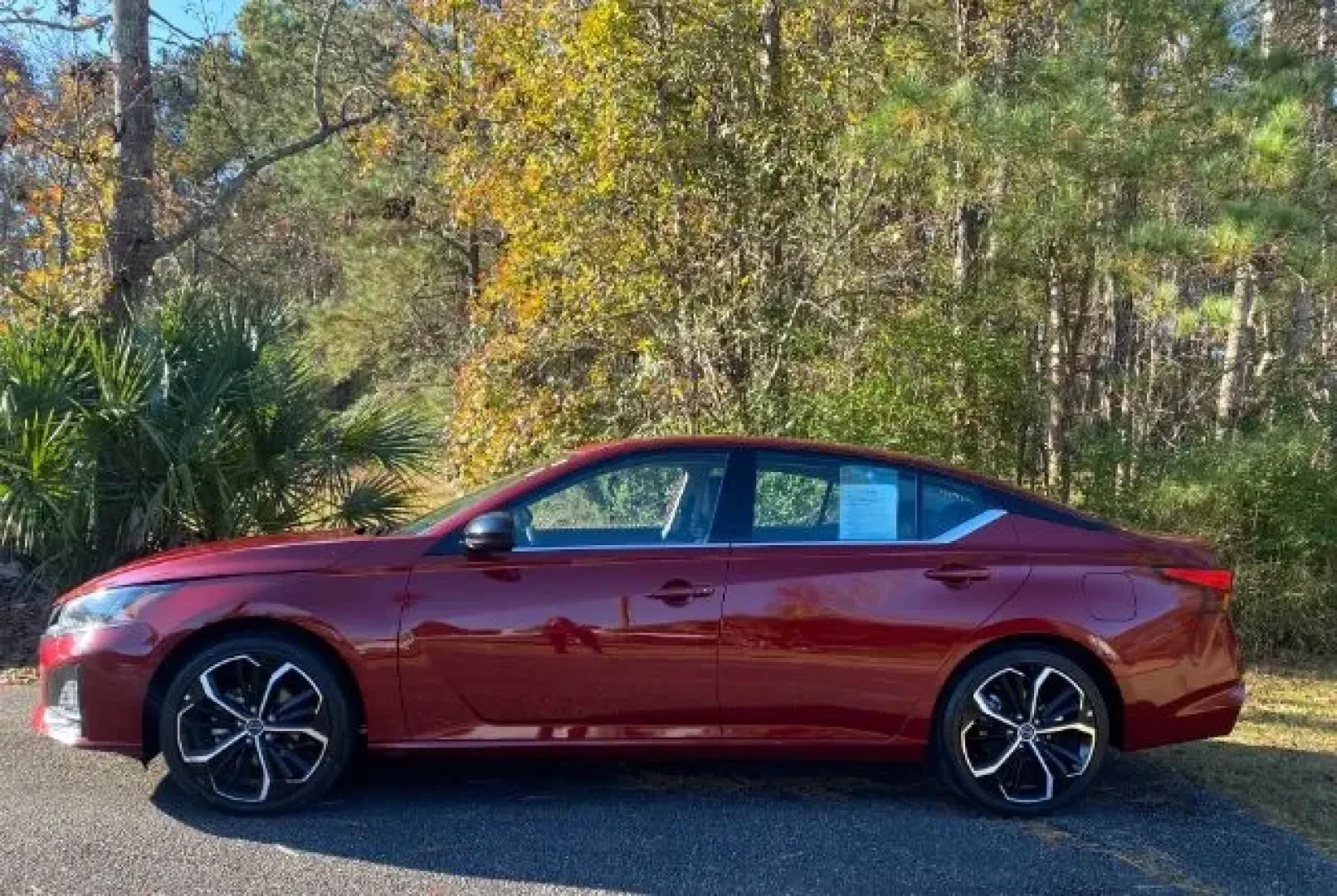 2024 /Sport Nissan Altima SR FWD (1N4BL4CV5RN) with an 2.5L I-4 gasoline direct injection engine, located at 9146 Ocean Hwy West, Calabash, NC, 28467, (910) 579-1110, 33.928635, -78.576157 - ### Elevate Your Daily Drive with the 2024 Nissan Altima SR FWD at Car City - Calabash!<br /> <br /> Are you in search of the ideal vehicle that balances style, comfort, and technology? Look no further than the **2024 Nissan Altima SR FWD**, available now at **Car City - Calabash**! Whether you're c - Photo#2