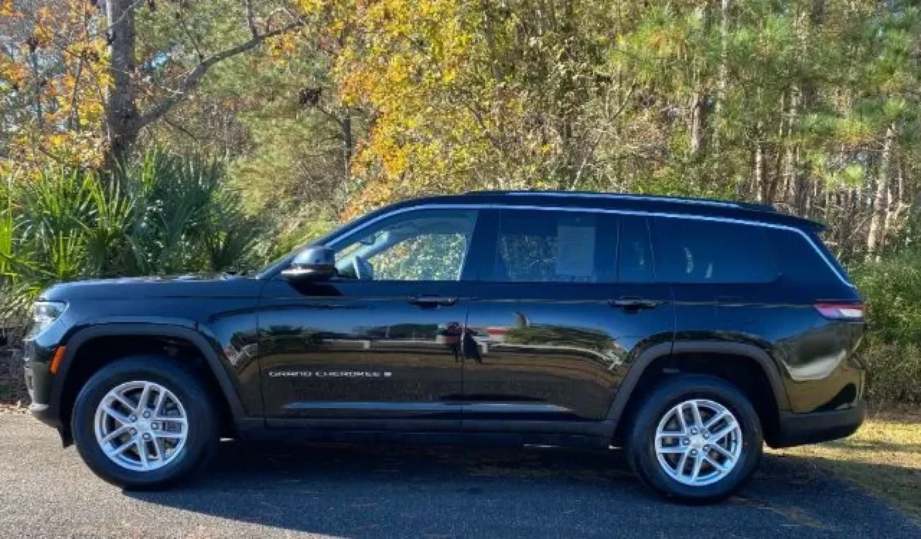 2023 /Global Black Jeep Grand Cherokee Laredo 4x2 (1C4RJJAG6P8) with an Pentastar 3.6L V-6 DOHC engine, located at 9146 Ocean Hwy West, Calabash, NC, 28467, (910) 579-1110, 33.928635, -78.576157 - ### Adventure Awaits with the 2023 Jeep Grand Cherokee Laredo 4x2 at Car City - Calabash!<br /> <br /> Are you ready to elevate your journey and embrace the great outdoors? The **2023 Jeep Grand Cherokee Laredo 4x2** is the perfect companion for those spirited weekend adventures or daily commutes th - Photo#1