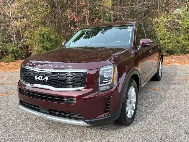 photo of 2022 Kia Telluride LX