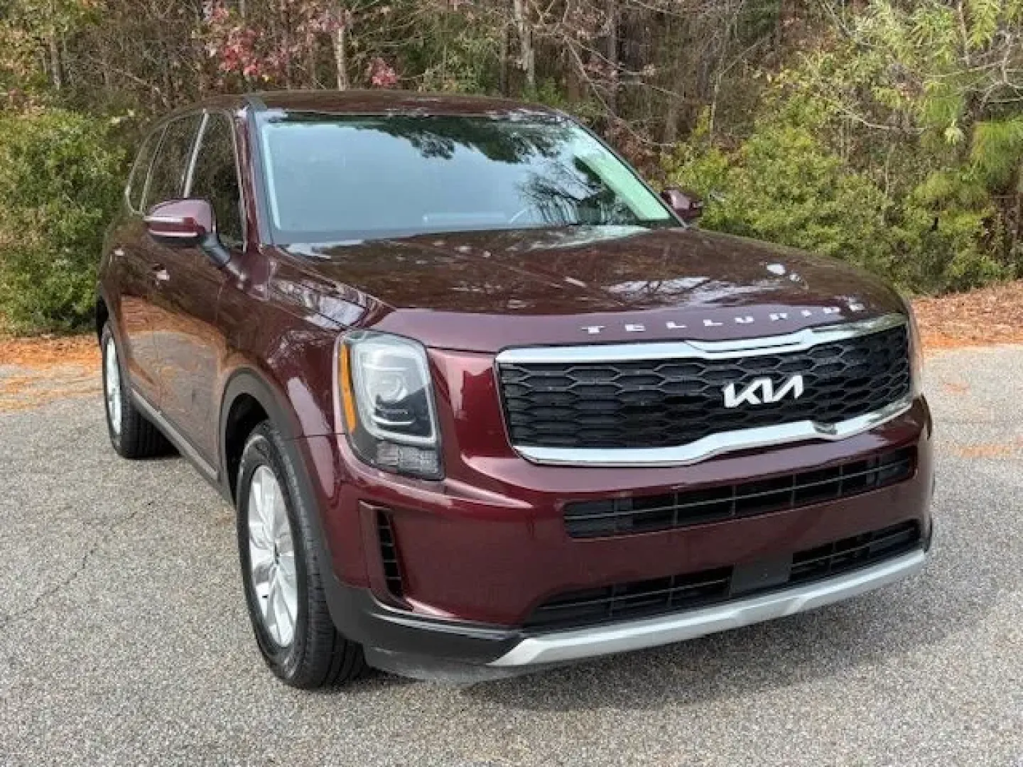 2022 /Black Kia Telluride LX (5XYP2DHC0NG) with an LAMBDA II 3.8L V-6 gasoline direct injection engine, located at 2761 East Hwy 501, Conway, SC, 29526, (843) 331-1151, 33.781528, -78.989883 - **Experience Unmatched Adventure with the 2022 Kia Telluride LX Your Next Family SUV Awaits!**<br /> <br /> Are you ready to elevate your weekends and family outings? The 2022 Kia Telluride LX is designed for those who crave adventure without sacrificing comfort and safety. Perfect for growing fami - Photo#1