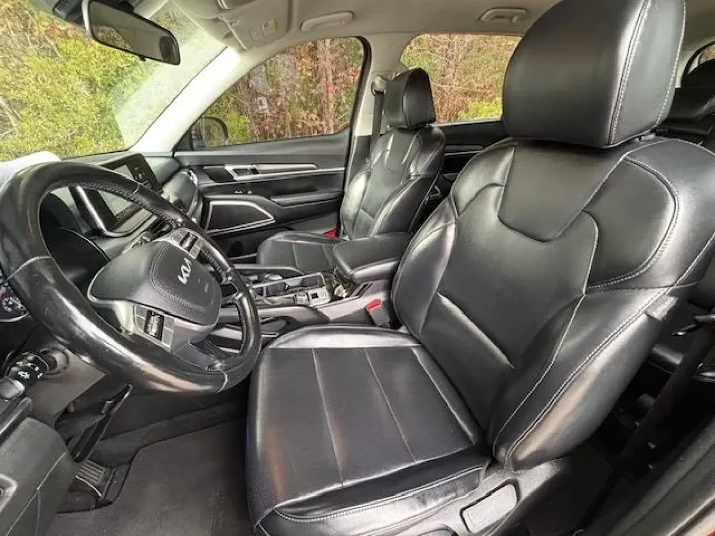 2022 /Black Kia Telluride LX (5XYP2DHC0NG) with an LAMBDA II 3.8L V-6 gasoline direct injection engine, located at 2761 East Hwy 501, Conway, SC, 29526, (843) 331-1151, 33.781528, -78.989883 - **Experience Unmatched Adventure with the 2022 Kia Telluride LX Your Next Family SUV Awaits!**<br /> <br /> Are you ready to elevate your weekends and family outings? The 2022 Kia Telluride LX is designed for those who crave adventure without sacrificing comfort and safety. Perfect for growing fami - Photo#10