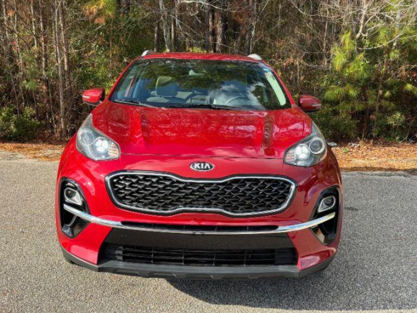2021 /Gray, leather Kia Sportage EX FWD (KNDPN3AC8M7) with an 2.4L V6 DOHC 24V engine, 6-Speed Automatic transmission, located at 2761 East Hwy 501, Conway, SC, 29526, (843) 331-1151, 33.781528, -78.989883 - 2021 Kia Sportage EX FWD - Photo#3