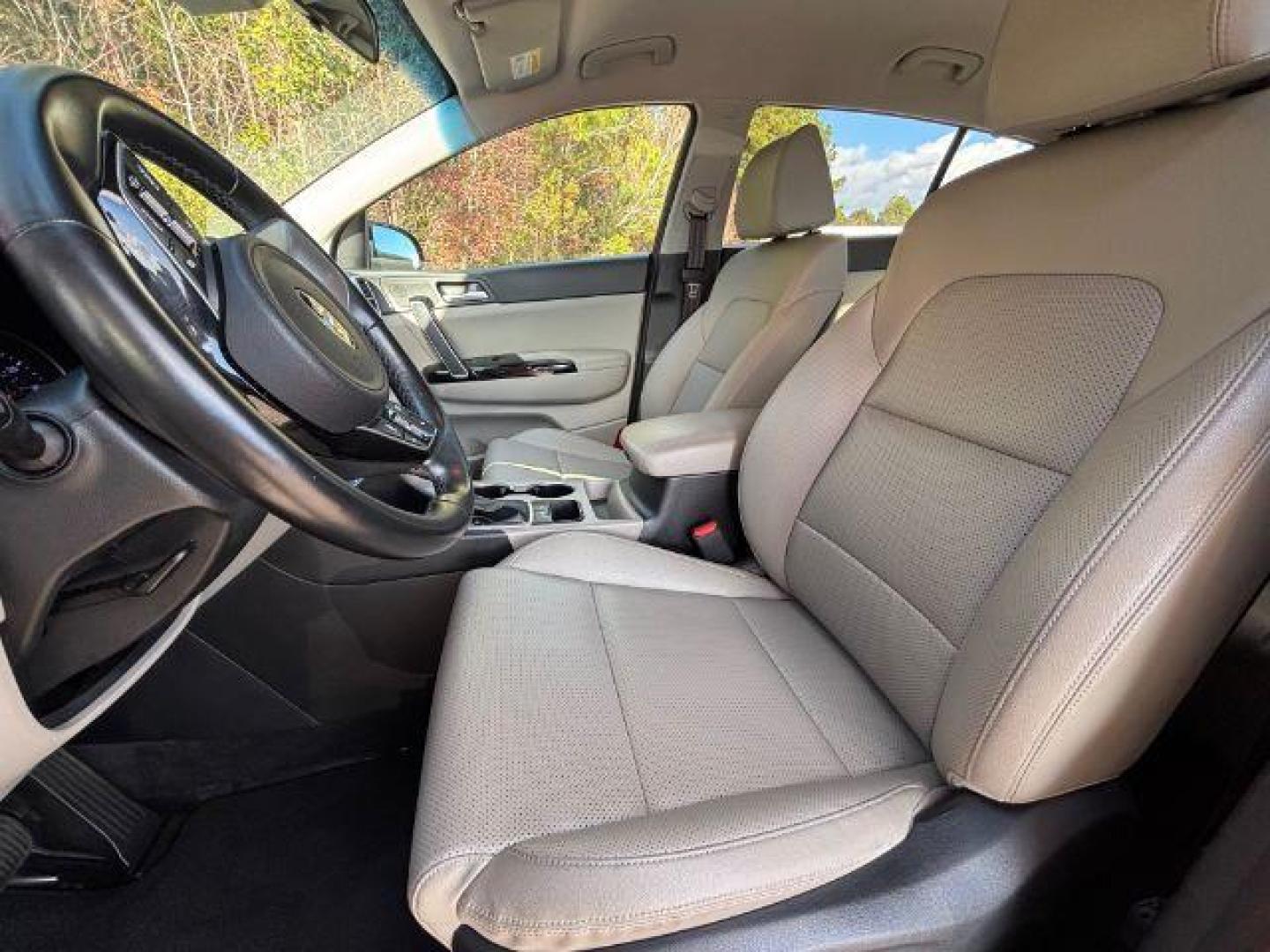 2021 /Gray, leather Kia Sportage EX FWD (KNDPN3AC8M7) with an 2.4L V6 DOHC 24V engine, 6-Speed Automatic transmission, located at 2761 East Hwy 501, Conway, SC, 29526, (843) 331-1151, 33.781528, -78.989883 - 2021 Kia Sportage EX FWD - Photo#7