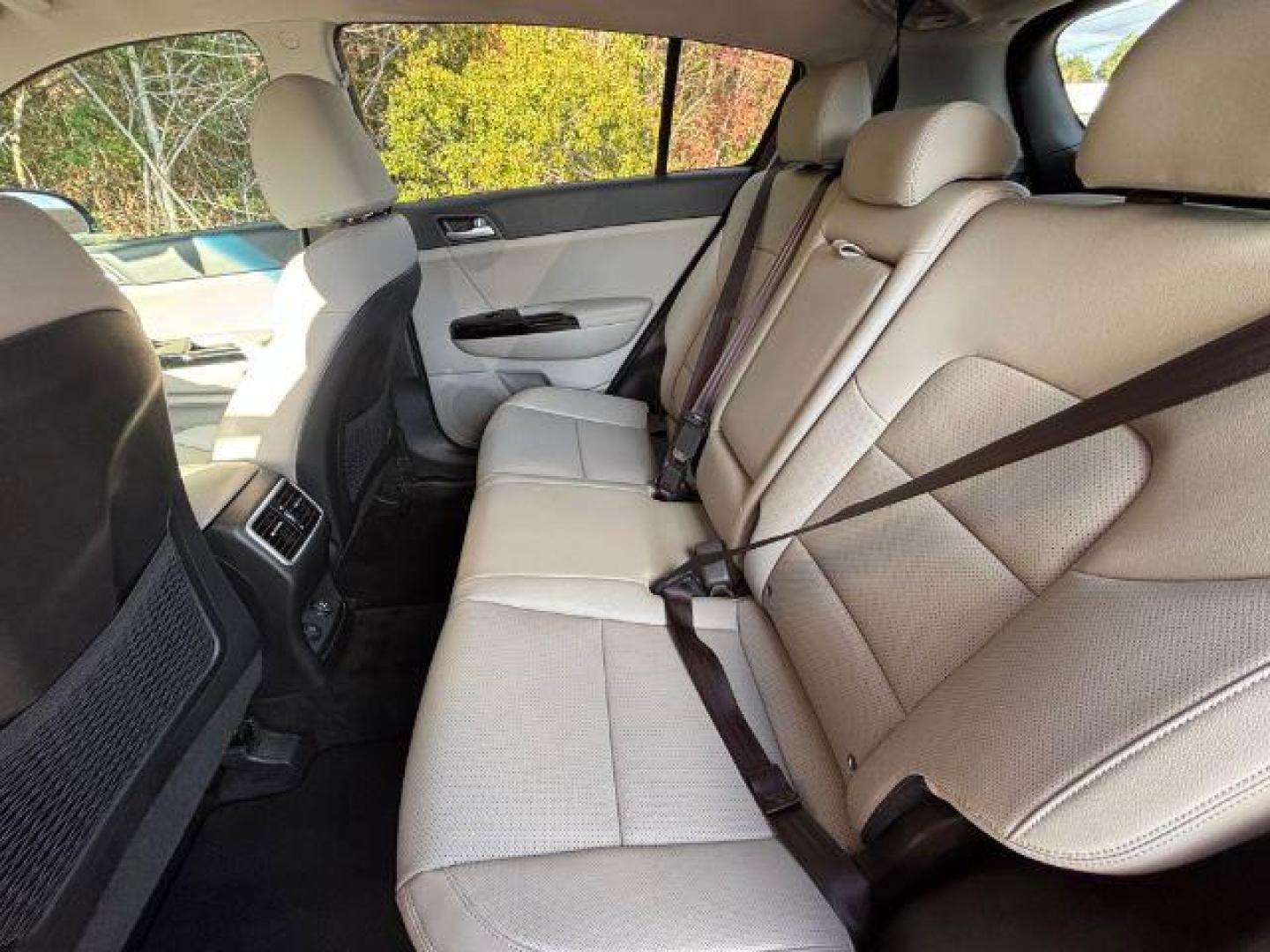2021 /Gray, leather Kia Sportage EX FWD (KNDPN3AC8M7) with an 2.4L V6 DOHC 24V engine, 6-Speed Automatic transmission, located at 2761 East Hwy 501, Conway, SC, 29526, (843) 331-1151, 33.781528, -78.989883 - 2021 Kia Sportage EX FWD - Photo#8