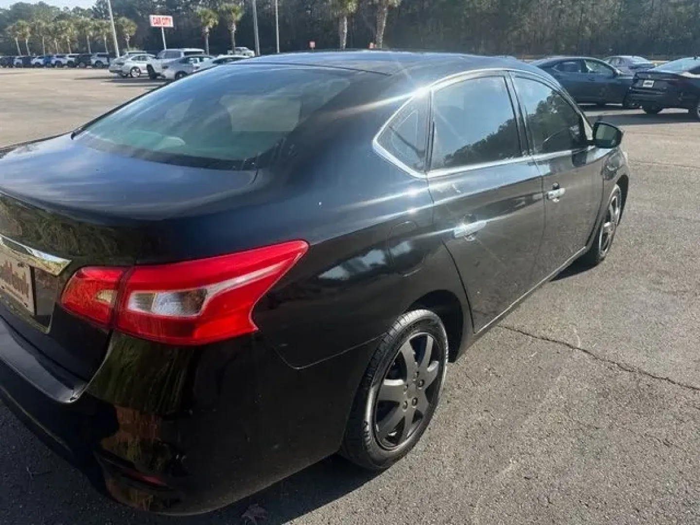 2018 /CHARCOAL CLOTH Nissan Sentra S CVT (3N1AB7AP1JY) with an 1.8L L4 SFI DOHC 16 engine, Continuously Variabl transmission, located at 3598 James B White Hwy South, Whiteville, NC, 28472, (910) 642-3196, 34.294846, -78.732613 - **Discover the Perfect Balance of Style and Efficiency with This 2018 Nissan Sentra at Car City - Calabash!**<br /> <br /> Are you a budget-conscious buyer searching for a vehicle that not only meets your daily commuting needs but also offers a touch of sophistication? Look no further than this stun - Photo#4