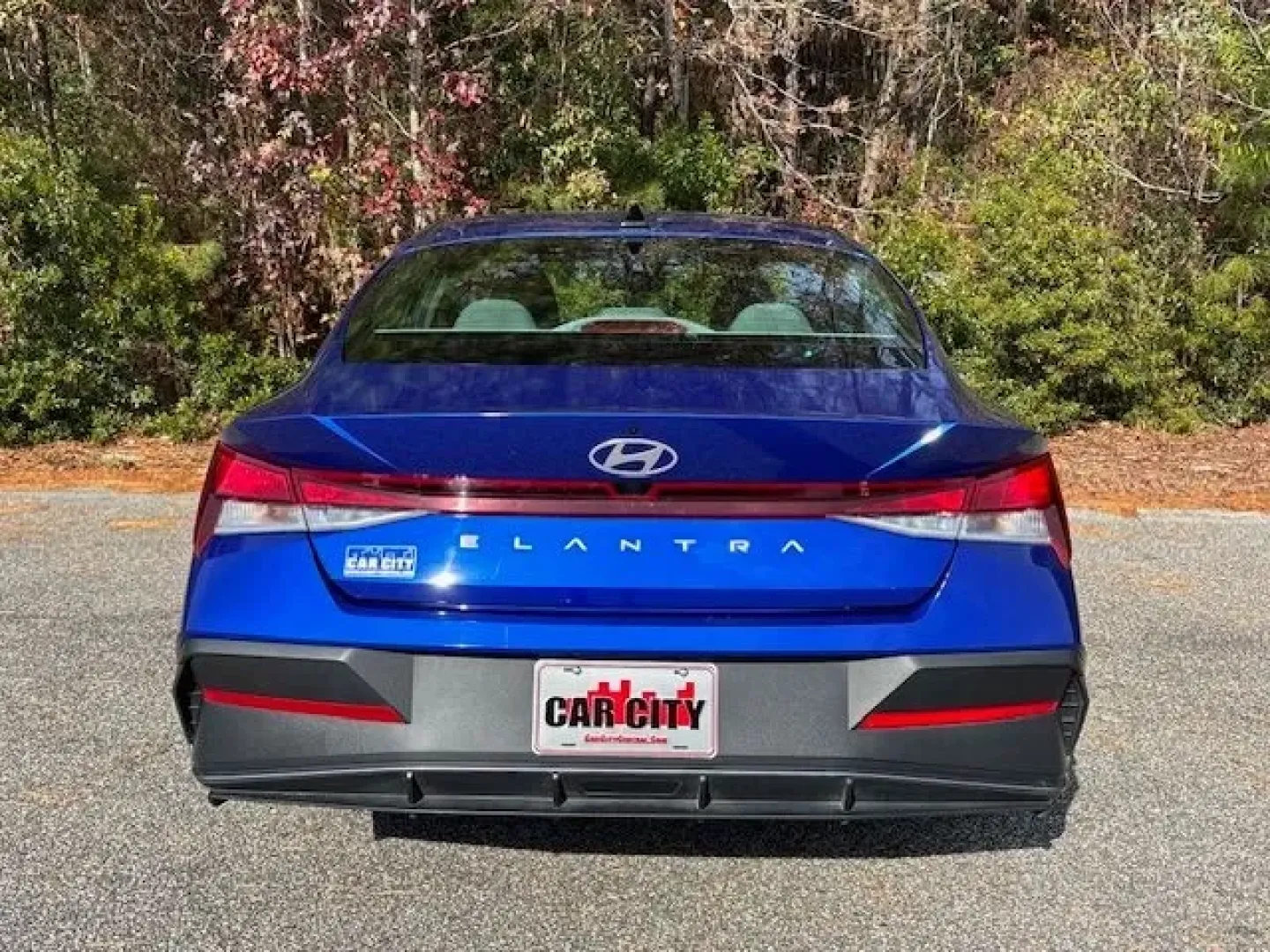 2024 /Medium Gray Hyundai Elantra SEL (KMHLM4DG6RU) with an Nu PE 2L I-4 DOHC engine, located at 2761 East Hwy 501, Conway, SC, 29526, (843) 331-1151, 33.781528, -78.989883 - ### Discover Your Next Adventure with the 2024 Hyundai Elantra SEL at Car City - Conway!<br /> <br /> Are you ready to elevate your daily commute or embark on weekend adventures? The 2024 Hyundai Elantra SEL, now available at Car City - Conway, is the perfect companion for anyone seeking a blend of - Photo#5