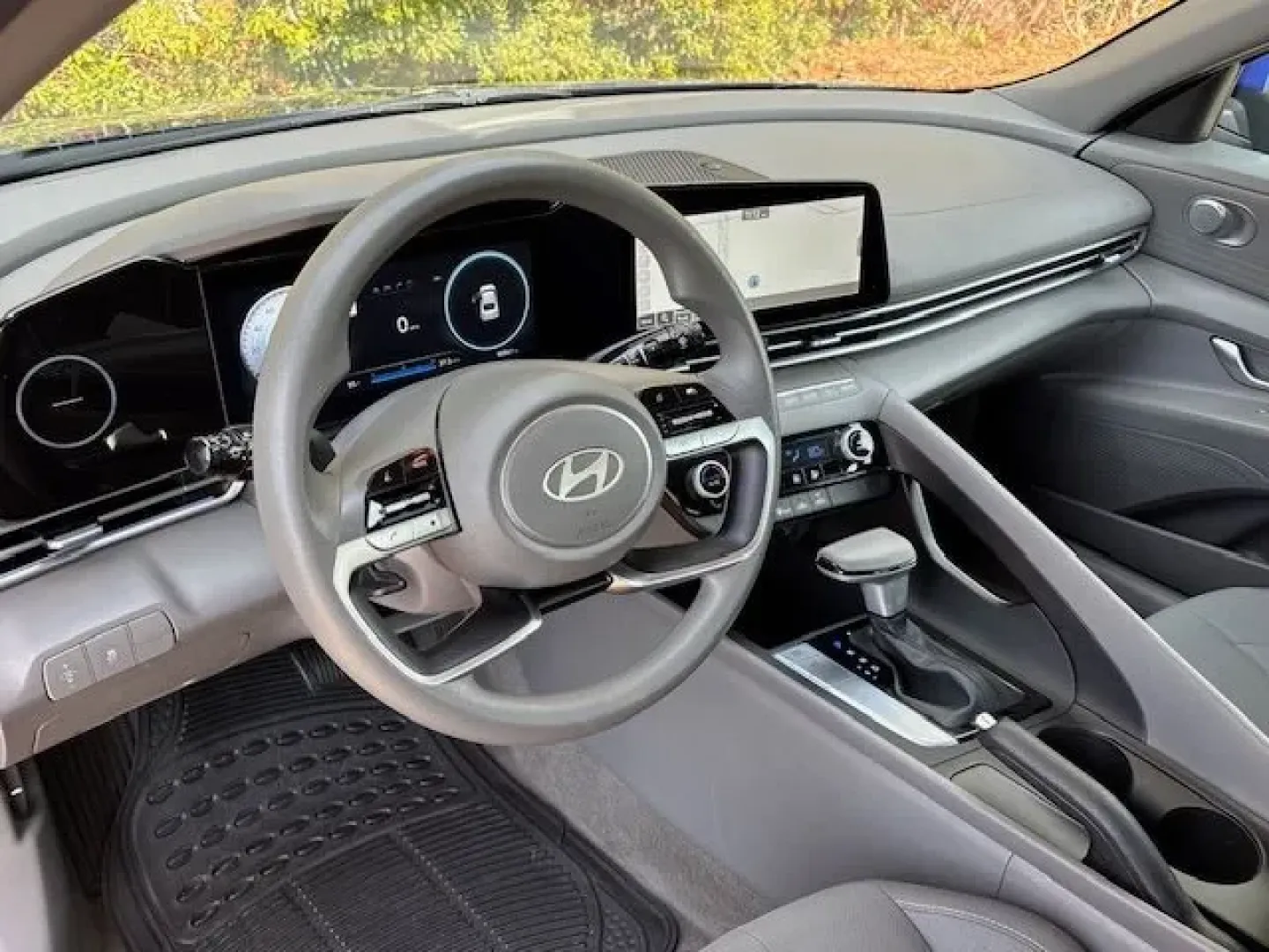 2024 /Medium Gray Hyundai Elantra SEL (KMHLM4DG6RU) with an Nu PE 2L I-4 DOHC engine, located at 2761 East Hwy 501, Conway, SC, 29526, (843) 331-1151, 33.781528, -78.989883 - ### Discover Your Next Adventure with the 2024 Hyundai Elantra SEL at Car City - Conway!<br /> <br /> Are you ready to elevate your daily commute or embark on weekend adventures? The 2024 Hyundai Elantra SEL, now available at Car City - Conway, is the perfect companion for anyone seeking a blend of - Photo#9