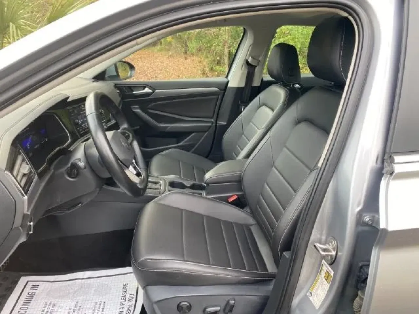 2024 /Titan Black Volkswagen Jetta 1.5T SE (3VW7M7BU4RM) with an 1.5L I-4 gasoline direct injection engine, located at 9146 Ocean Hwy West, Calabash, NC, 28467, (910) 579-1110, 33.928635, -78.576157 - ### Elevate Your Daily Commute with the 2024 Volkswagen Jetta SE at Car City - Calabash!<br /> <br /> Are you ready to enhance your everyday driving experience? The 2024 Volkswagen Jetta SE is the perfect match for those seeking a blend of style, efficiency, and modern technology-all while being bud - Photo#4