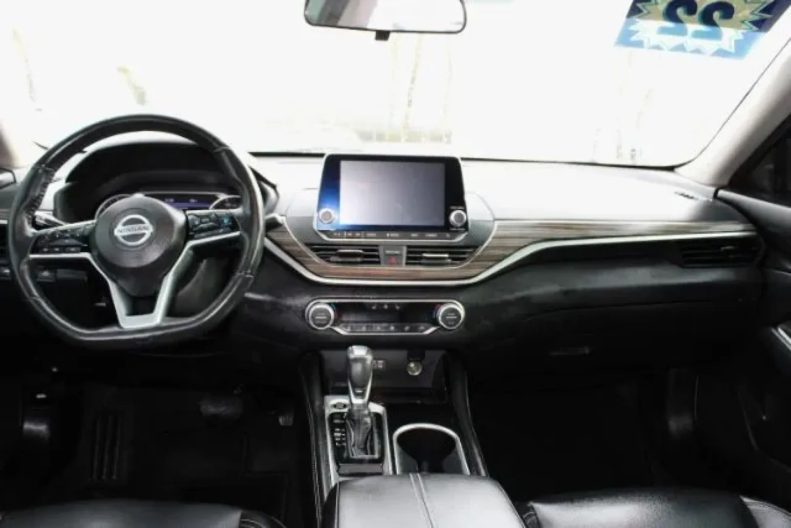 2022 Nissan Altima 2.5 SL (1N4BL4EV0NN) with an 2.5L I-4 gasoline direct injection engine, located at 3598 James B White Hwy South, Whiteville, NC, 28472, (910) 642-3196, 34.294846, -78.732613 - **Elevate Your Daily Commute with the 2022 Nissan Altima 2.5 SL at Car City - Whitesville!**<br /> <br /> Are you in the market for a reliable sedan that seamlessly blends style, comfort, and technology? Look no further than the 2022 Nissan Altima 2.5 SL, available now at Car City - Whitesville, the - Photo#6