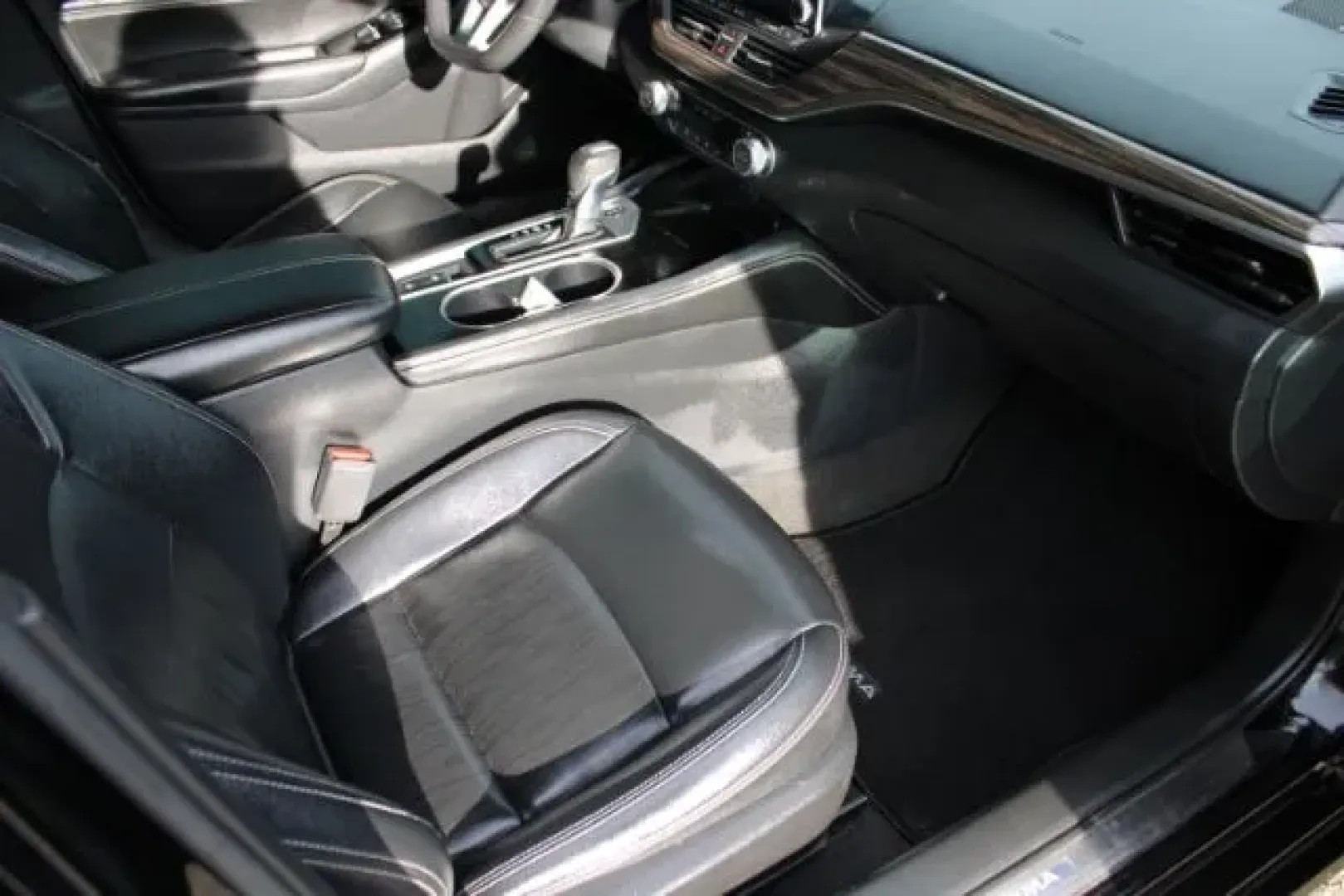 2022 Nissan Altima 2.5 SL (1N4BL4EV0NN) with an 2.5L I-4 gasoline direct injection engine, located at 3598 James B White Hwy South, Whiteville, NC, 28472, (910) 642-3196, 34.294846, -78.732613 - **Elevate Your Daily Commute with the 2022 Nissan Altima 2.5 SL at Car City - Whitesville!**<br /> <br /> Are you in the market for a reliable sedan that seamlessly blends style, comfort, and technology? Look no further than the 2022 Nissan Altima 2.5 SL, available now at Car City - Whitesville, the - Photo#8