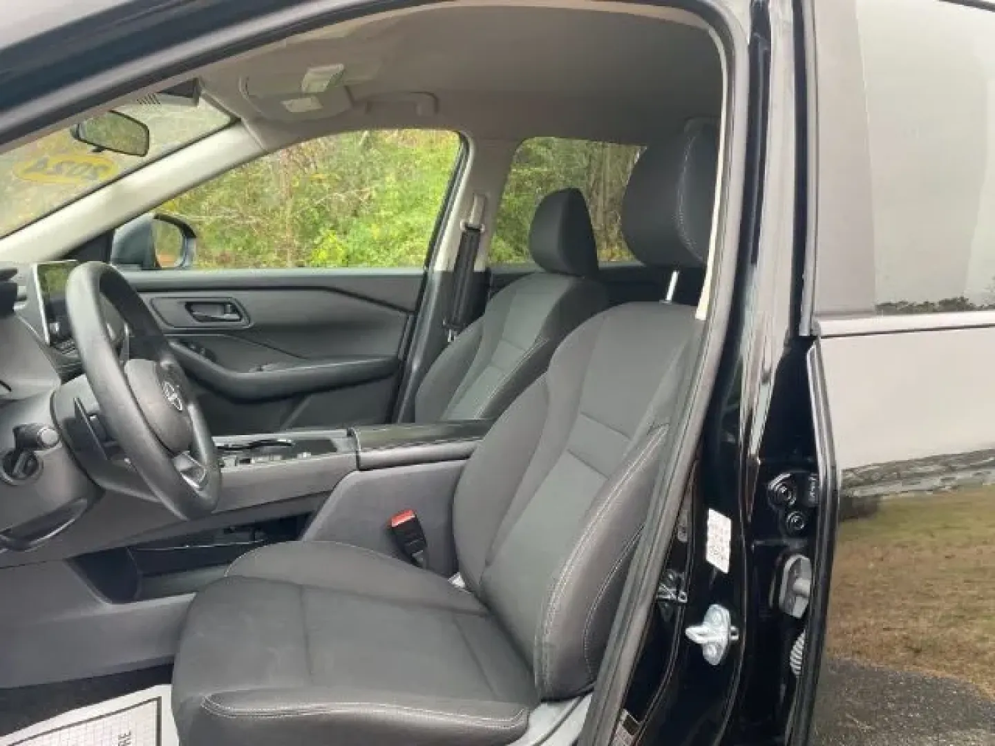 2024 /Charcoal Nissan Rogue S FWD (5N1BT3AA5RC) with an VC-Turbo 1.5L I-3 gasoline direct injection engine, located at 9146 Ocean Hwy West, Calabash, NC, 28467, (910) 579-1110, 33.928635, -78.576157 - ### Discover Your Next Adventure with the 2024 Nissan Rogue at Car City - Calabash!<br /> <br /> Are you searching for the perfect vehicle to elevate your family vacations or weekend getaways? Look no further than this stunning 2024 Nissan Rogue, available now at Car City - Calabash! With its impres - Photo#4