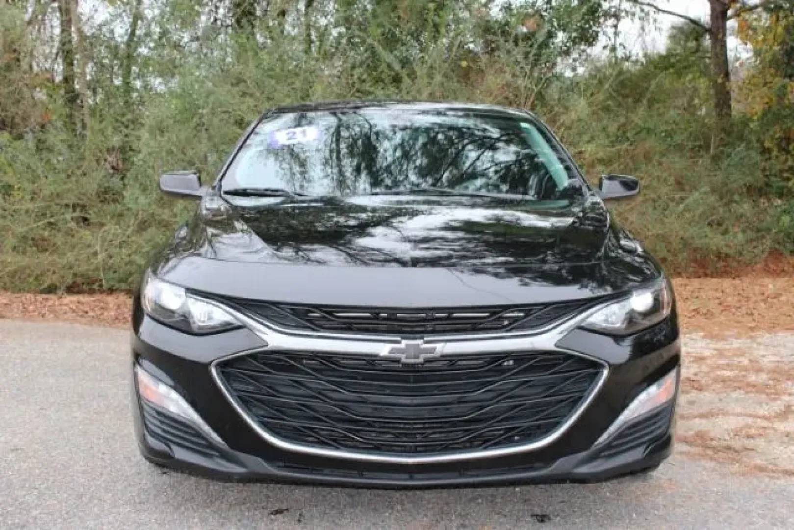 2021 /CHARCOAL CLOTH Chevrolet Malibu LT (1G1ZD5ST4MF) with an 1.5L L4 DOHC 16V engine, 6-Speed Automatic transmission, located at 2761 East Hwy 501, Conway, SC, 29526, (843) 331-1151, 33.781528, -78.989883 - **Drive into Adventure: Your Ideal Family Sedan Awaits!**<br /> <br /> Are you in search of a reliable vehicle that effortlessly blends comfort, safety, and efficiency for your daily commutes or family outings? Look no further than this stunning **2021 Chevrolet Malibu LT**, available now at **Car C - Photo#1