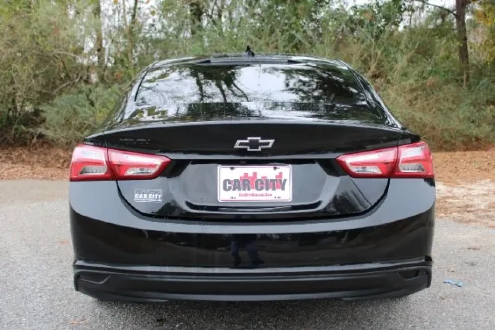 2021 /CHARCOAL CLOTH Chevrolet Malibu LT (1G1ZD5ST4MF) with an 1.5L L4 DOHC 16V engine, 6-Speed Automatic transmission, located at 2761 East Hwy 501, Conway, SC, 29526, (843) 331-1151, 33.781528, -78.989883 - **Drive into Adventure: Your Ideal Family Sedan Awaits!**<br /> <br /> Are you in search of a reliable vehicle that effortlessly blends comfort, safety, and efficiency for your daily commutes or family outings? Look no further than this stunning **2021 Chevrolet Malibu LT**, available now at **Car C - Photo#2